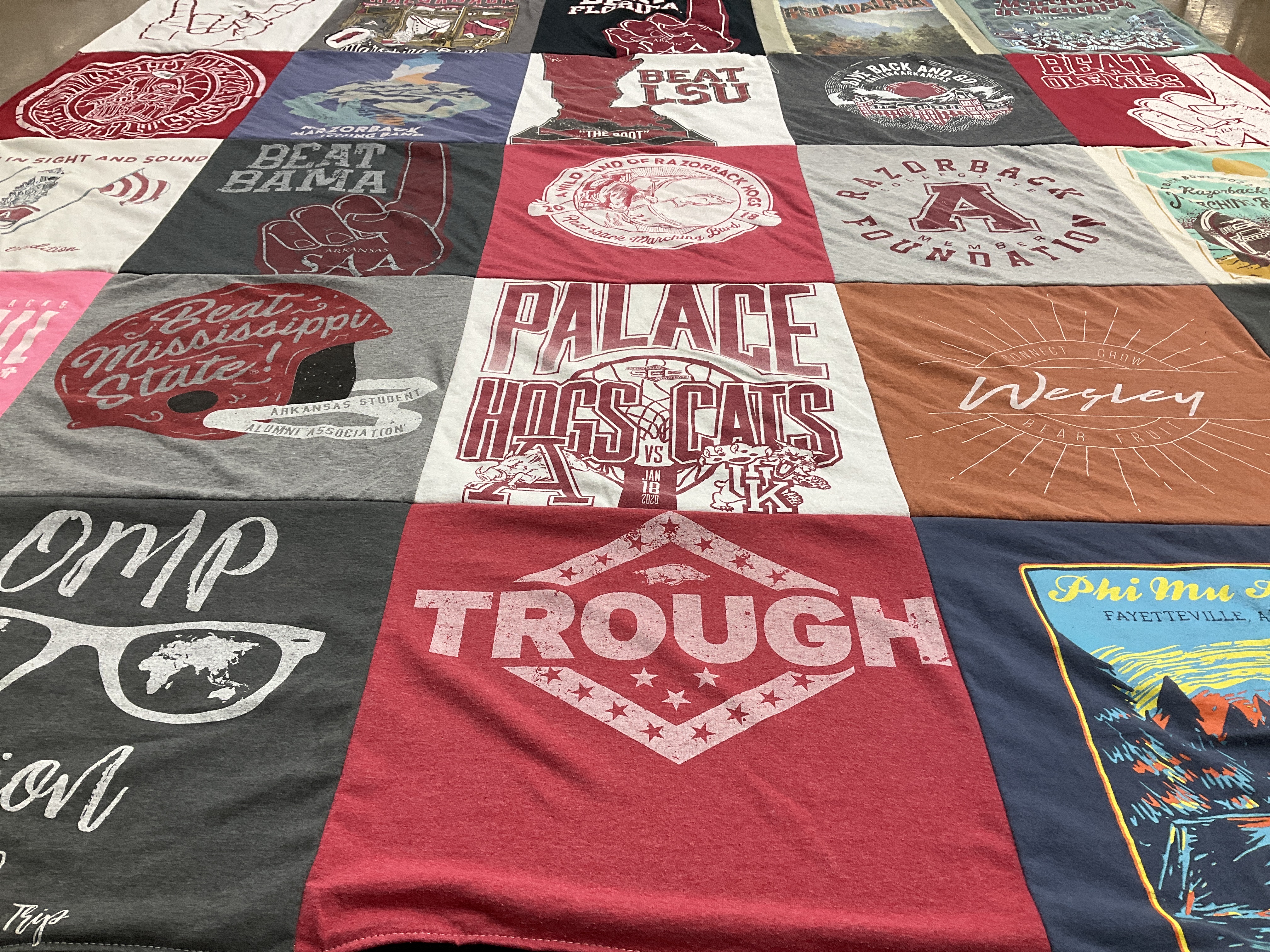 T-shirt quilt featuring arkansas razorbacks by Edmona from AR