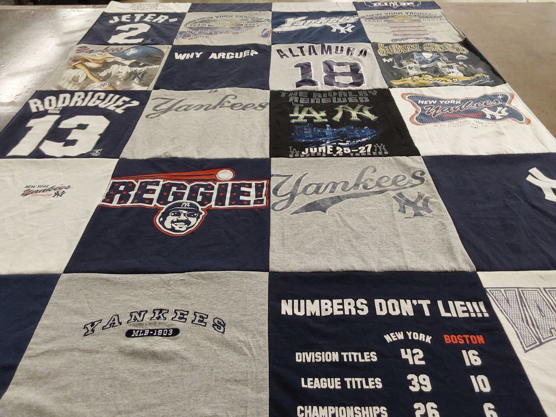 T-shirt quilt with baseball, new york yankees themes by Gino from CA