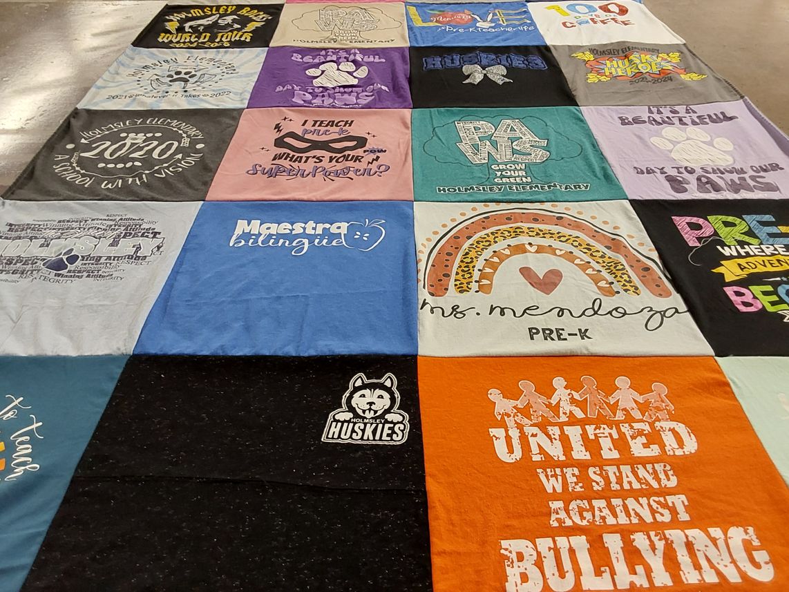 T-shirt quilt featuring holmsley huskies by Vanesa from TX