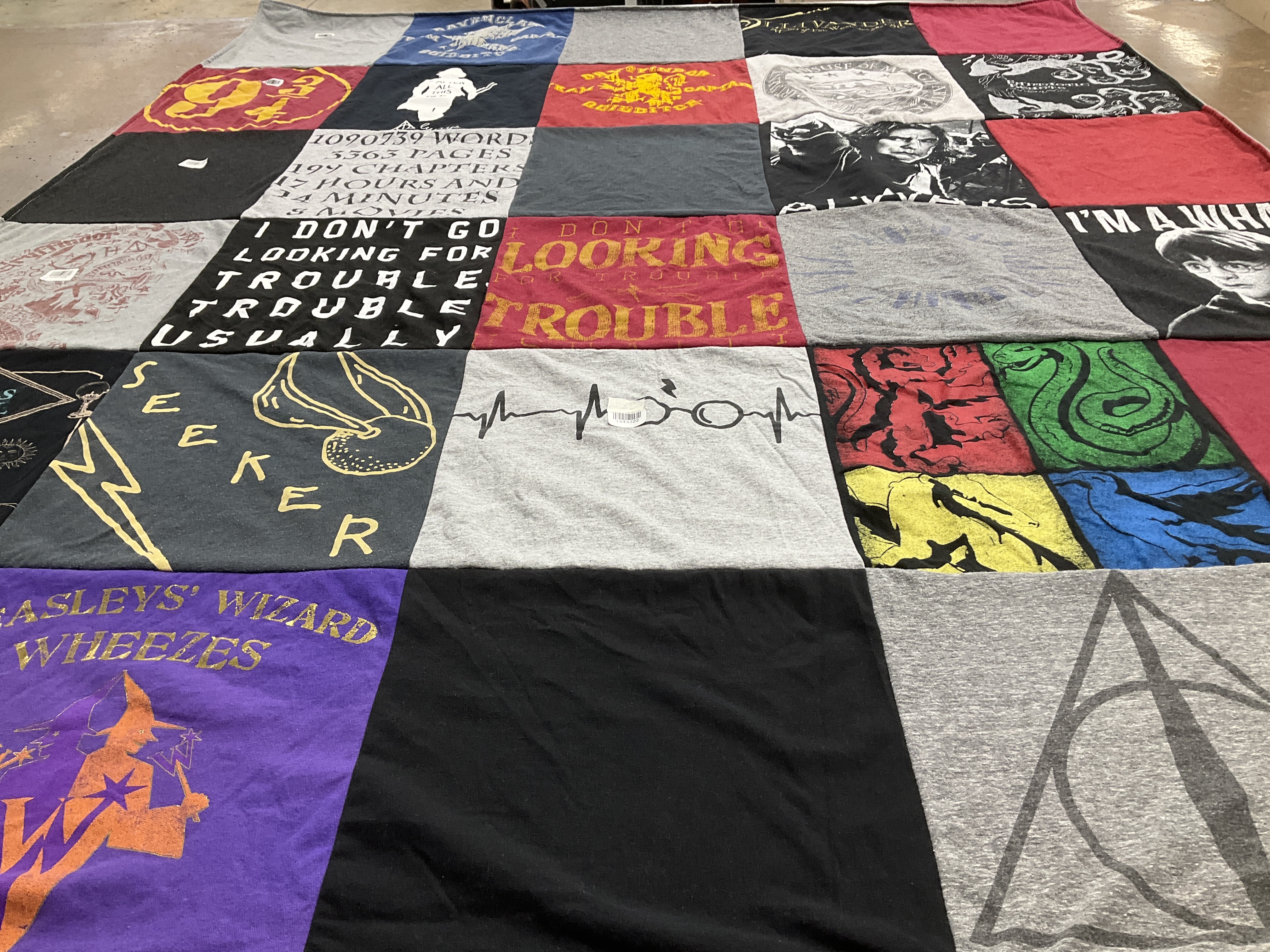 T-shirt quilt with harry potter, reading themes by Suzanne from DE
