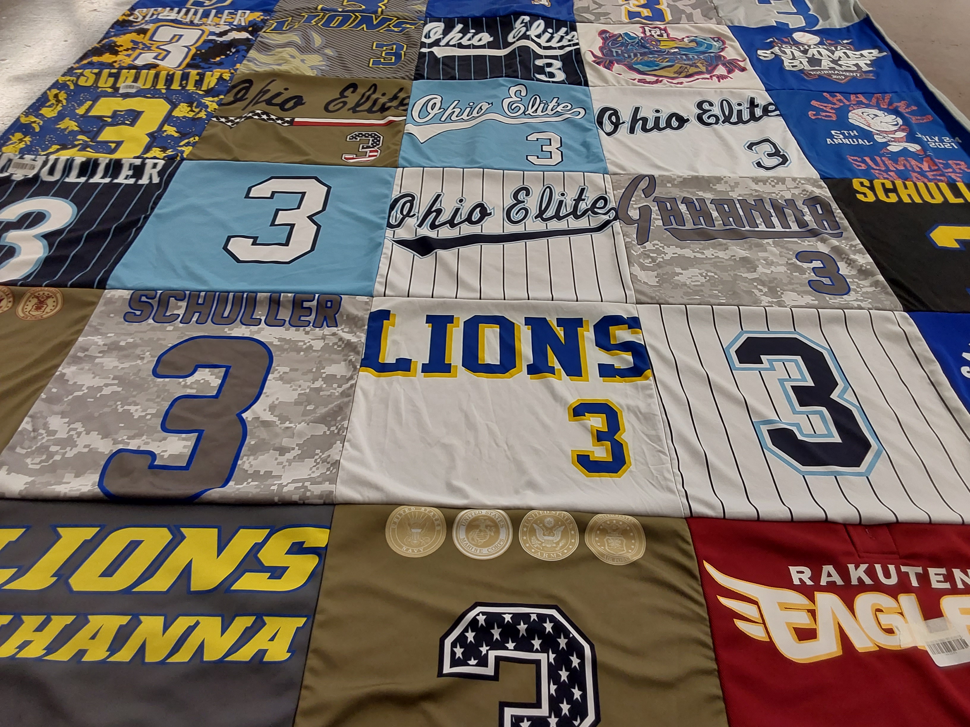 T-shirt quilt featuring lions by Chie from OH