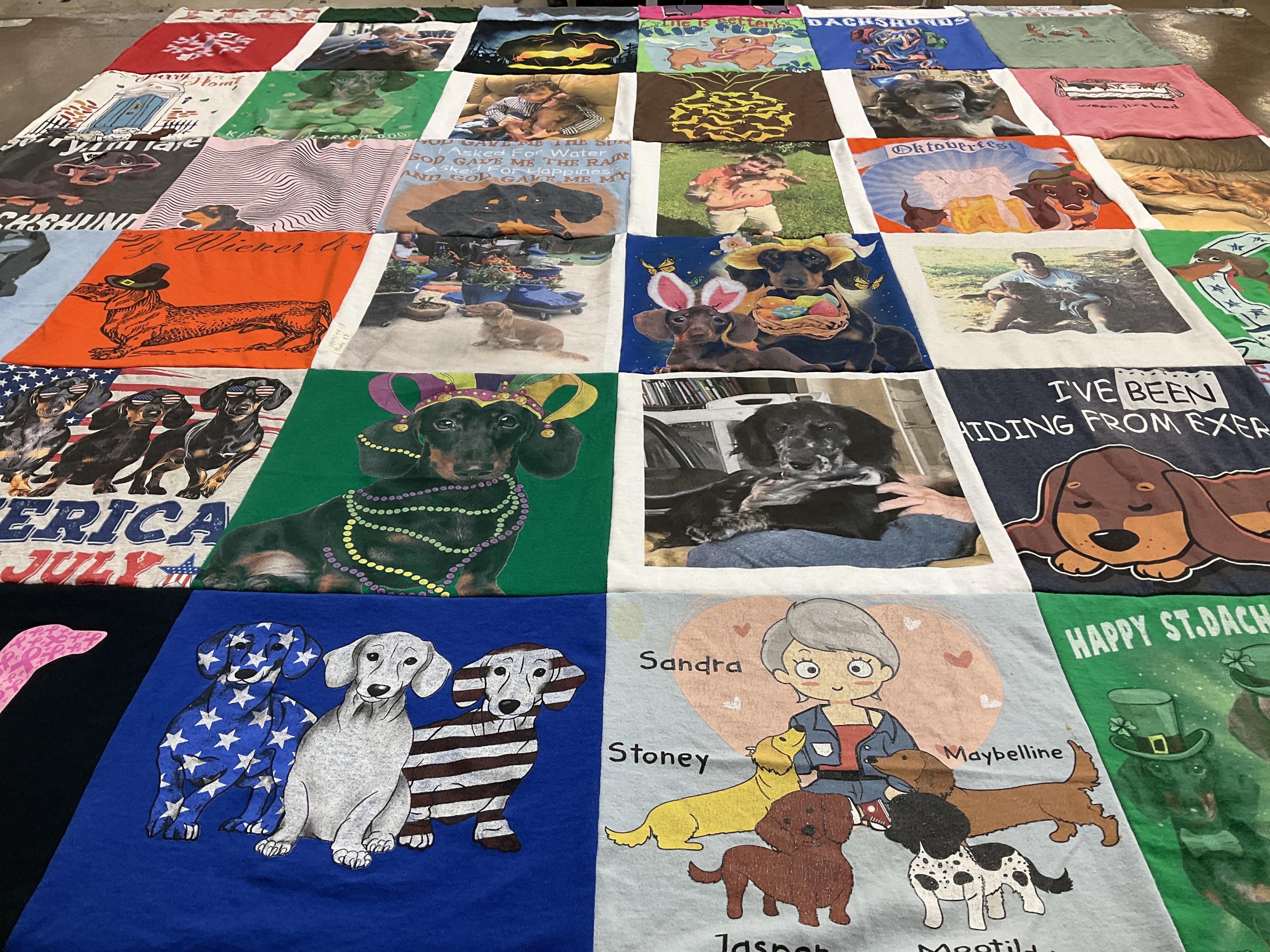 T-shirt quilt with dachshunds, dogs themes by Sandra from AL