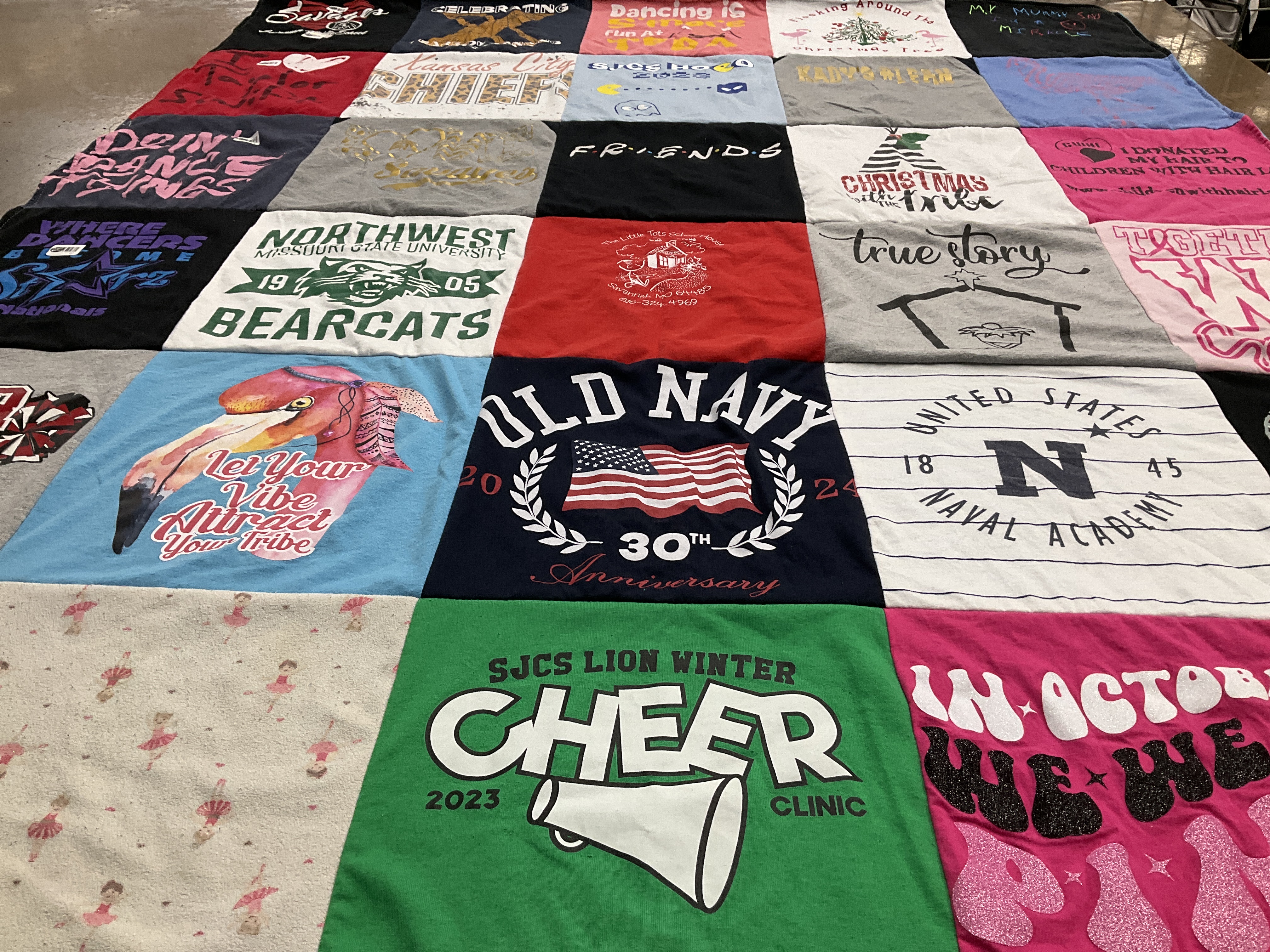 T-shirt quilt featuring bearcats by Tiffani from MO