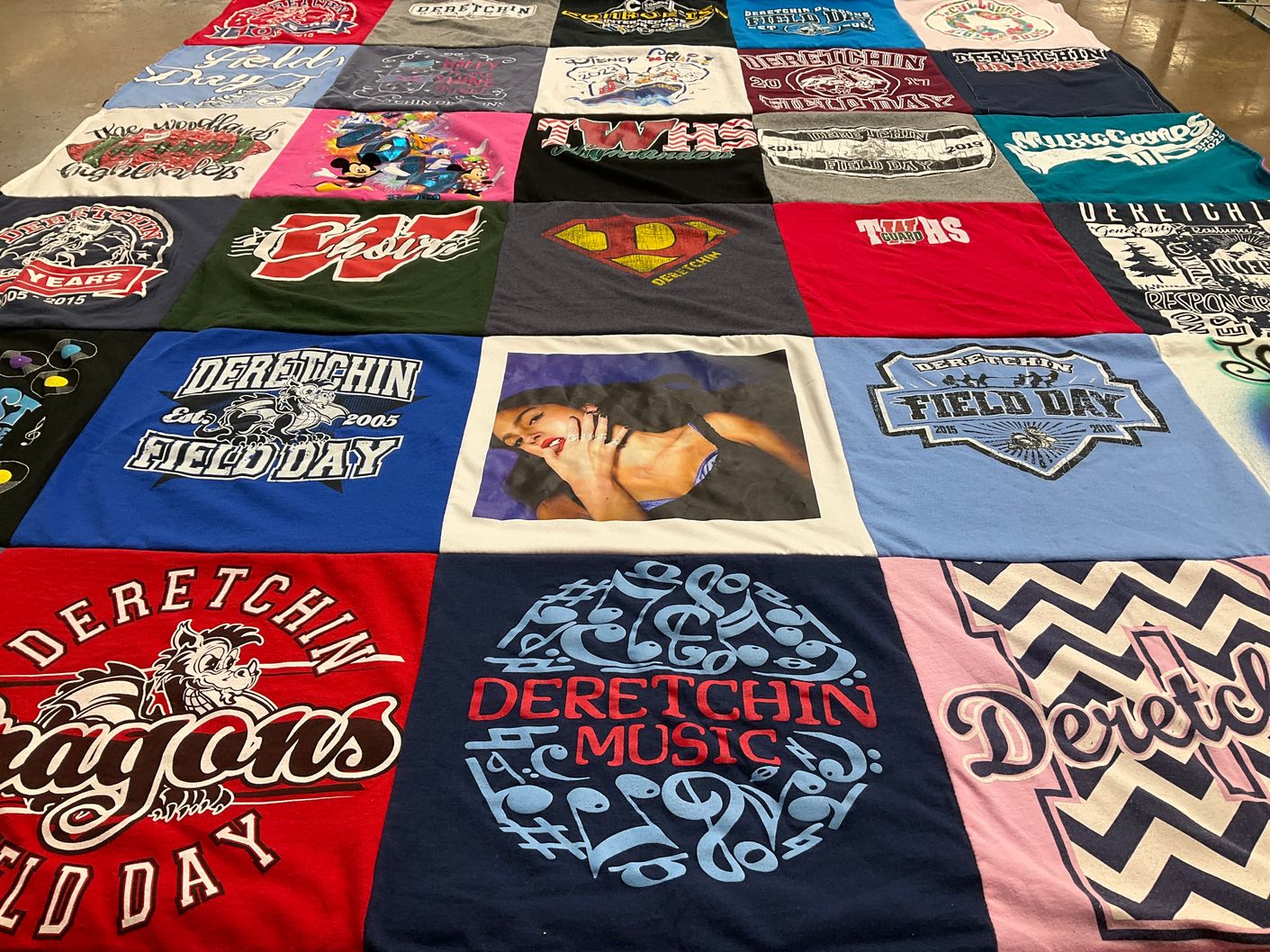 T-shirt quilt featuring deretchin dragons by Jason from TX