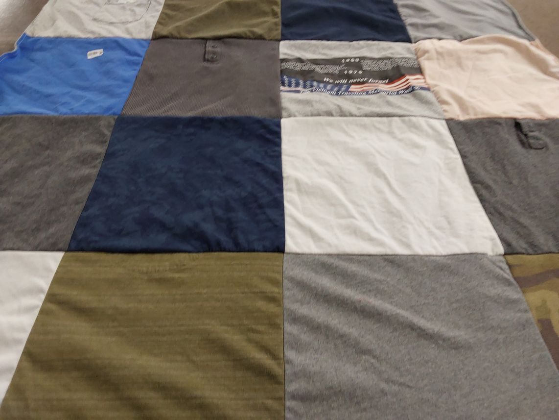 T-shirt quilt with patriotism themes by Holly from TN