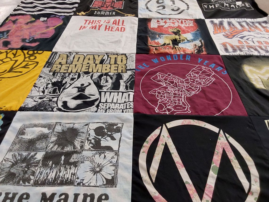 T-shirt quilt with music, concerts themes by STEVEN from CO