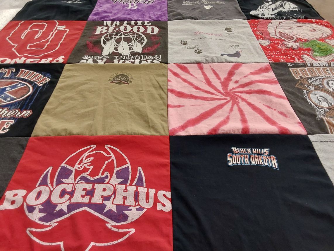 T-shirt quilt from university of oklahoma by Jamie from AR