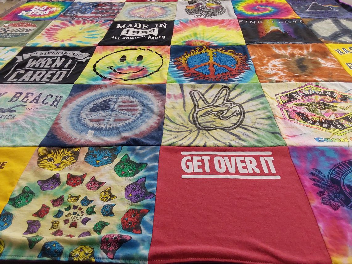 T-shirt quilt with music, cats themes by Teddy from TN