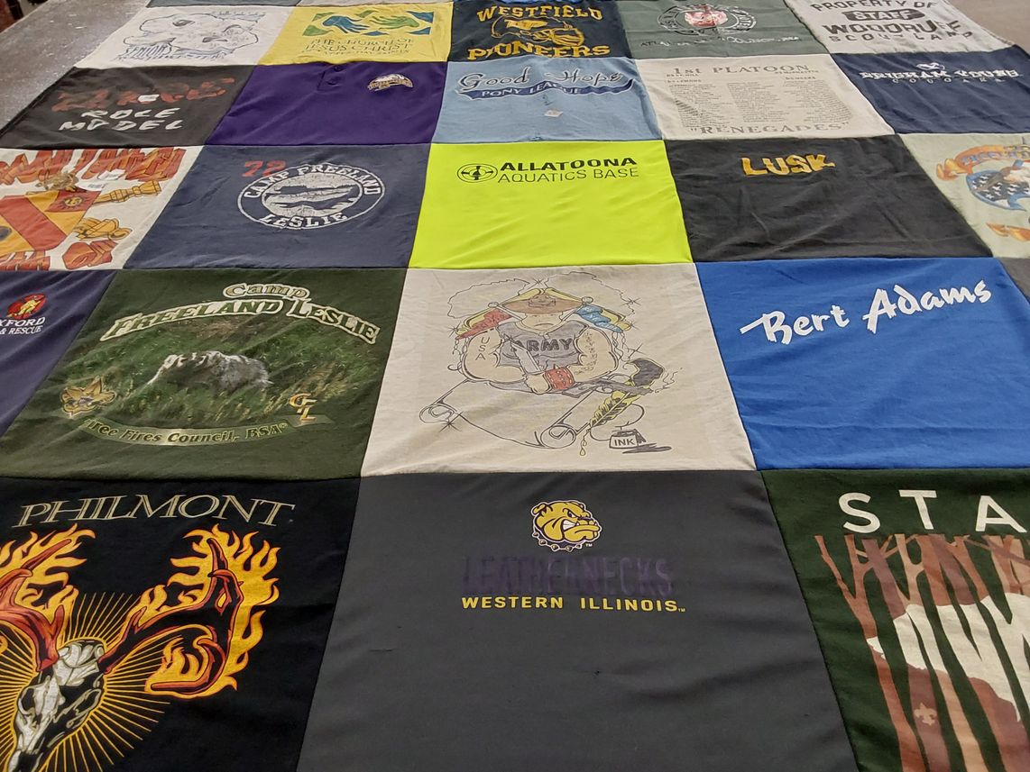 T-shirt quilt from western illinois university by Amanda from GA
