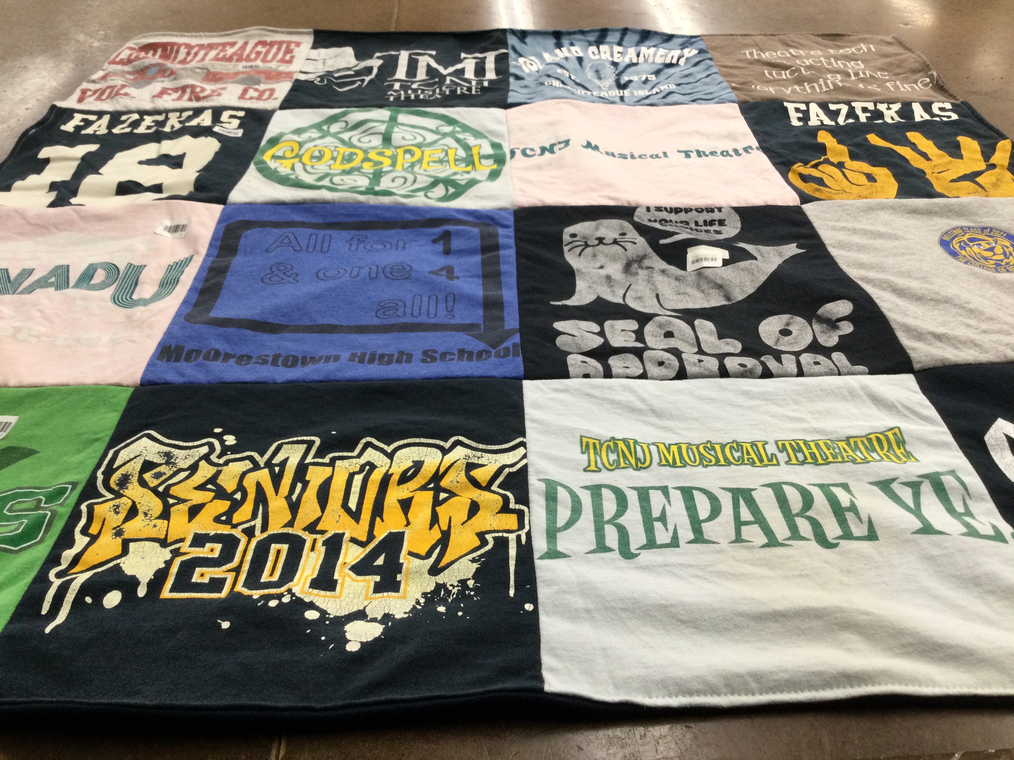 T-shirt quilt from the college of new jersey by Kathy from NJ