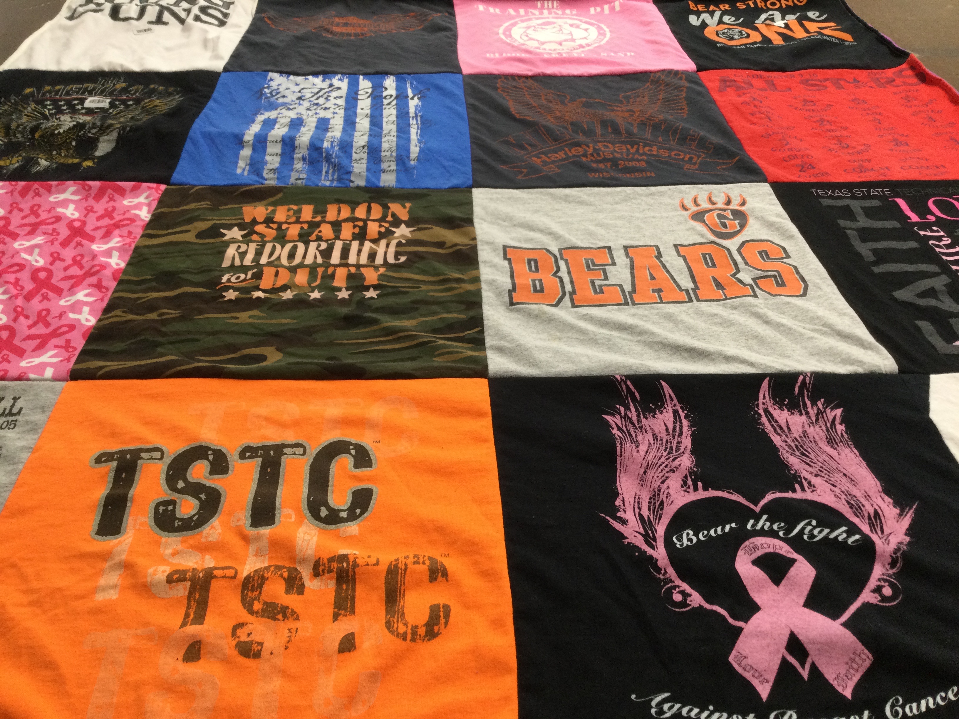 T-shirt quilt featuring bears by Larry from TX