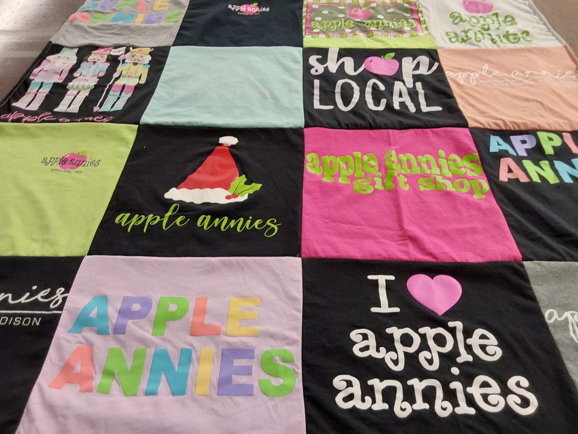 T-shirt quilt with shopping, gifts themes by Julia from MS