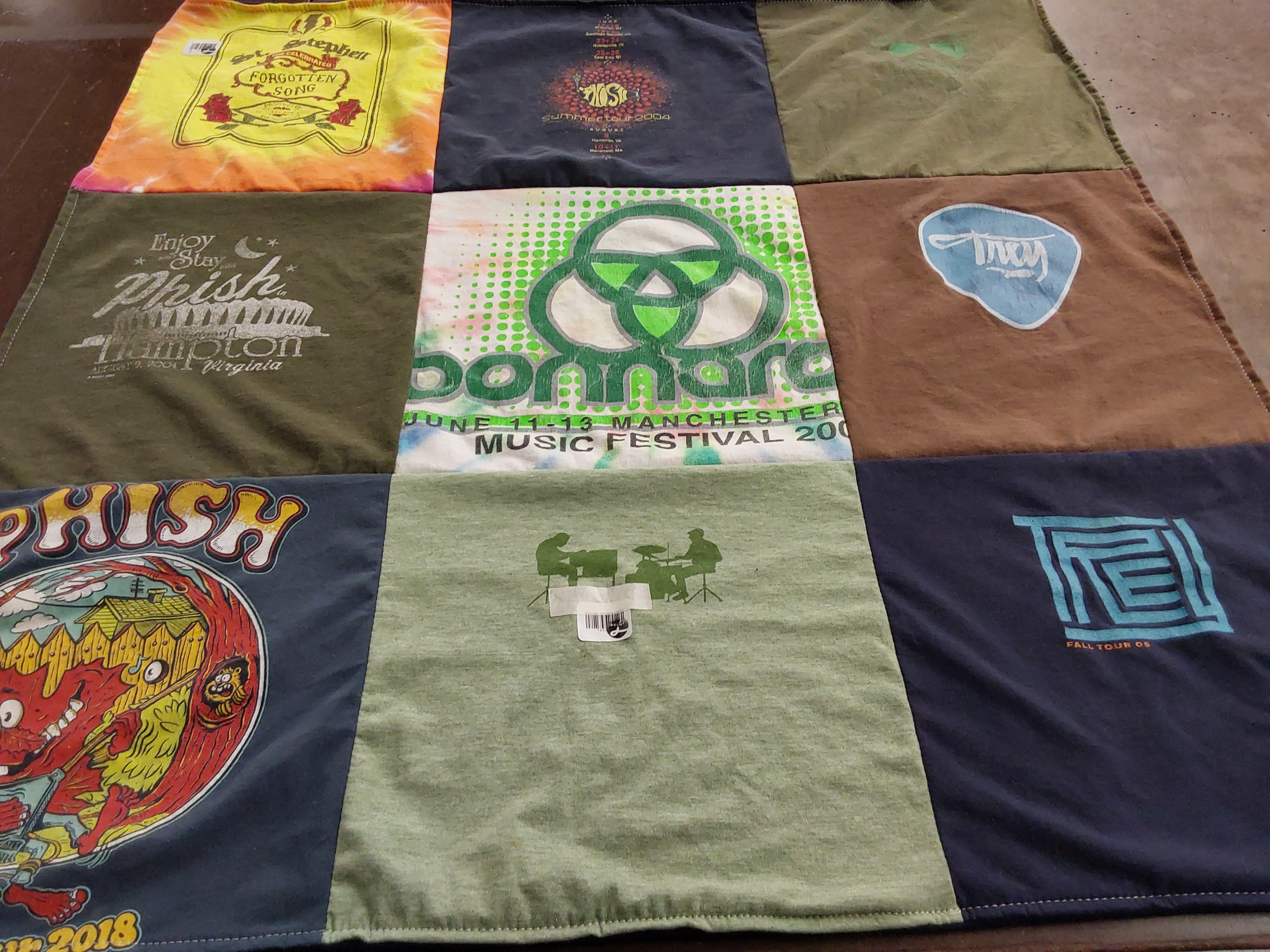 T-shirt quilt with music festivals, live music themes by Nancy from MO