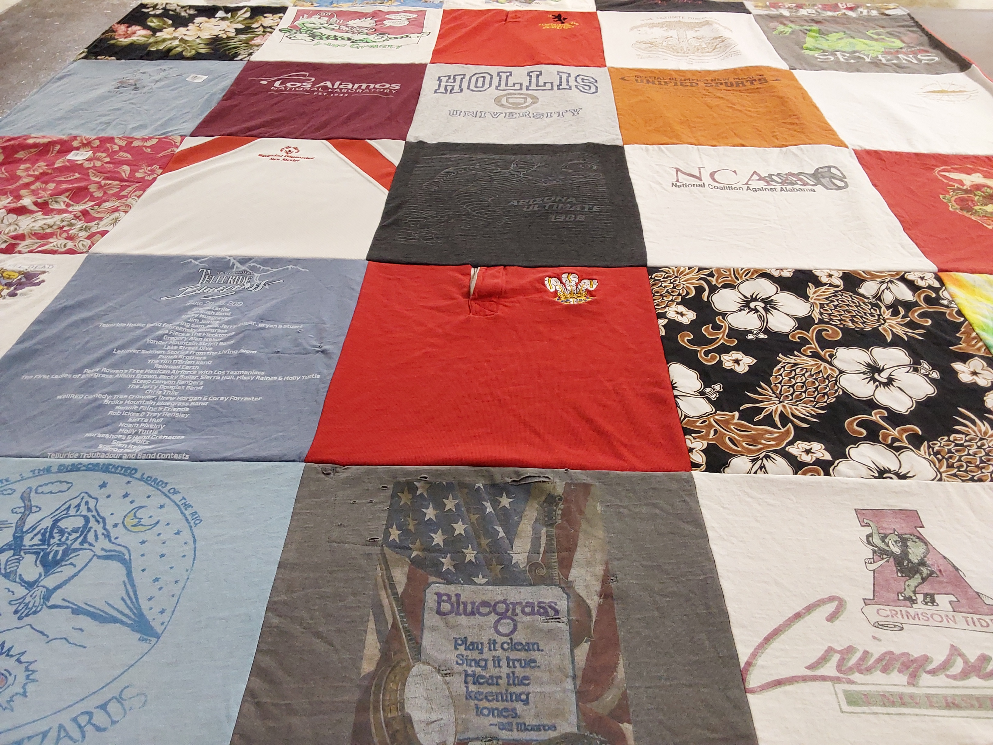 T-shirt quilt featuring crimson tide by Robyn from NM