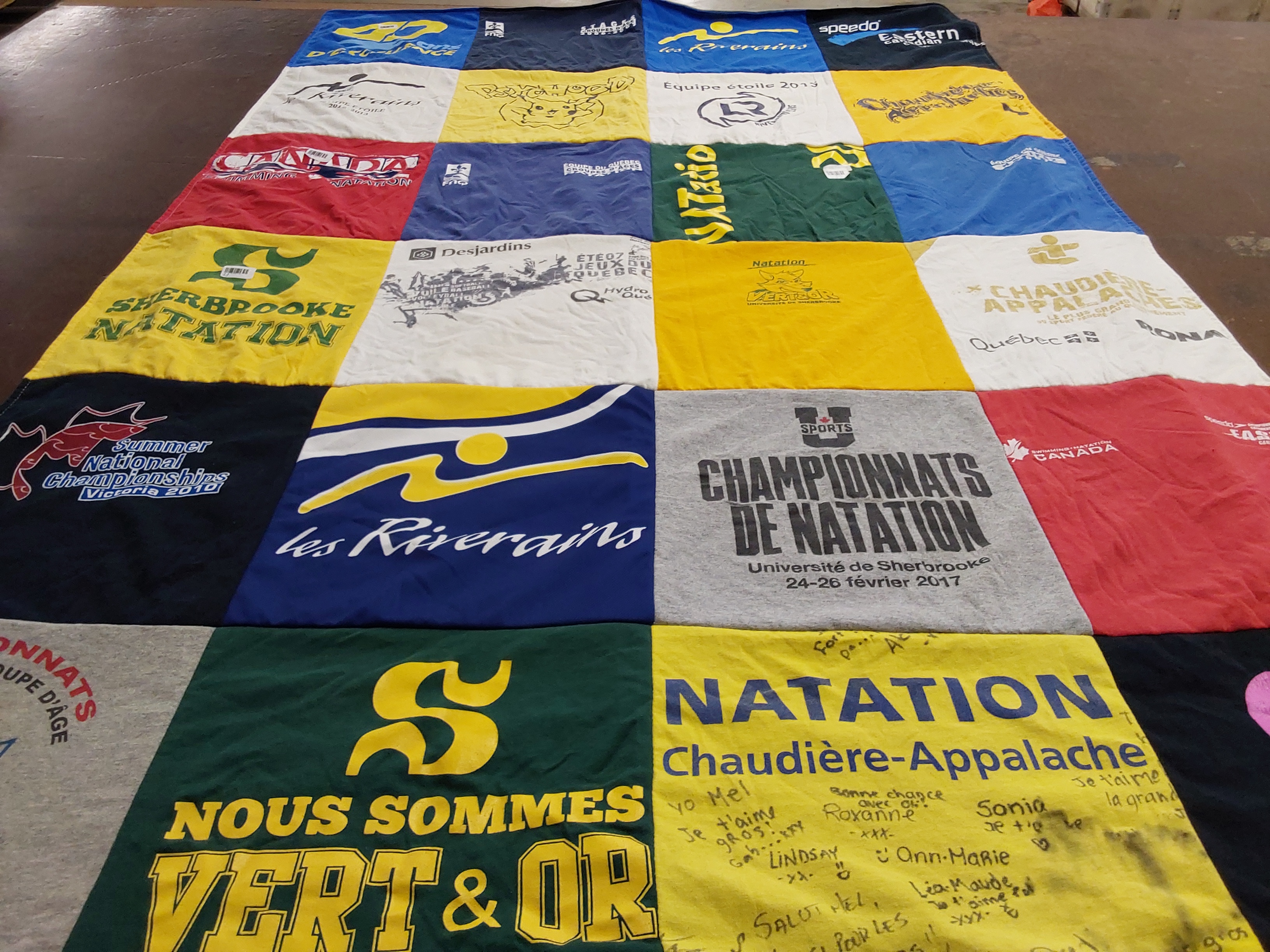 T-shirt quilt from université de sherbrooke by Melanie from QC