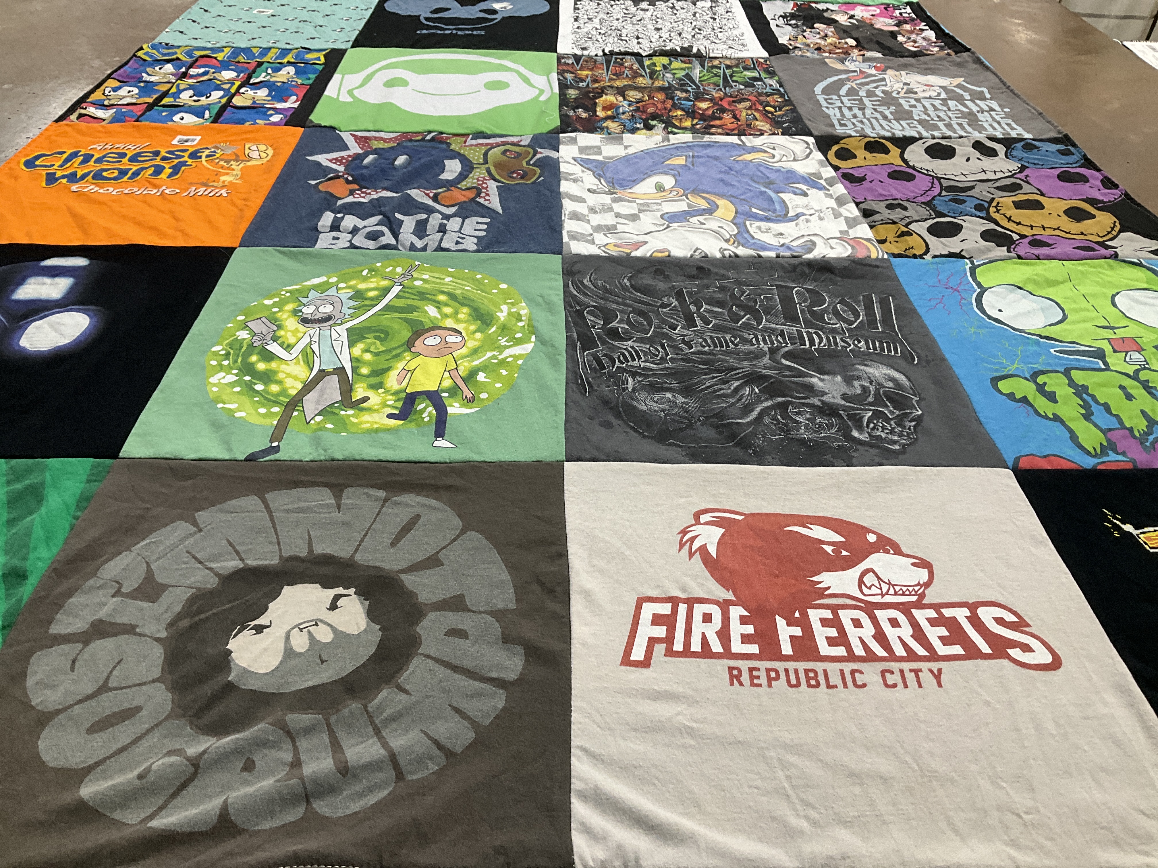 T-shirt quilt with animation, comics themes by Kim from OH