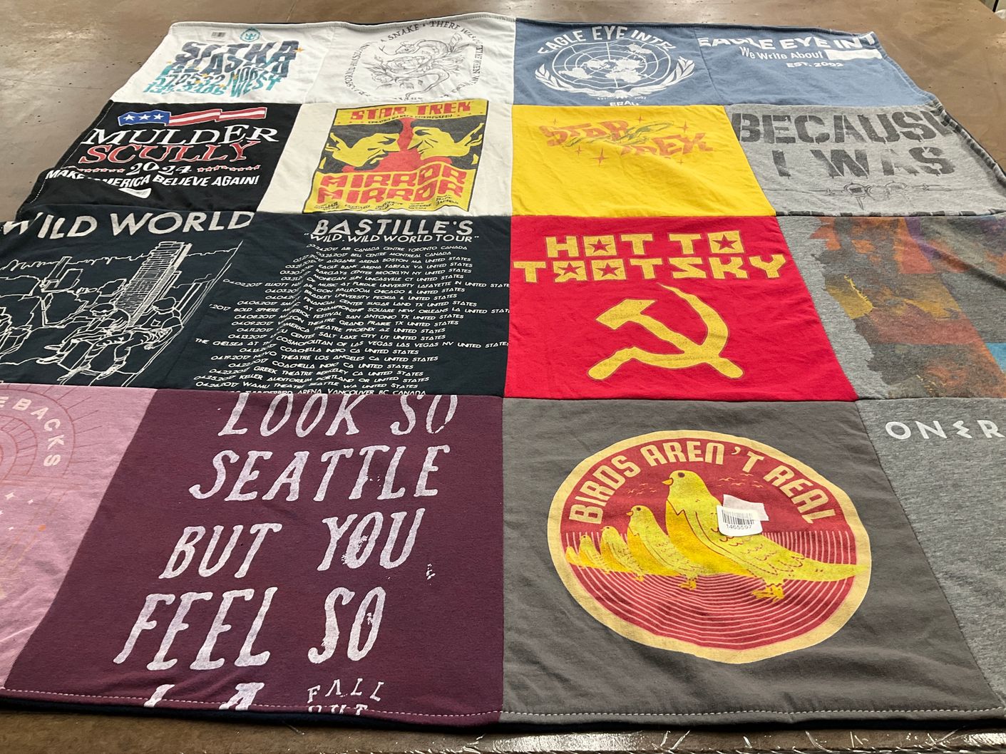 T-shirt quilt with music, television themes by Kylin from VA