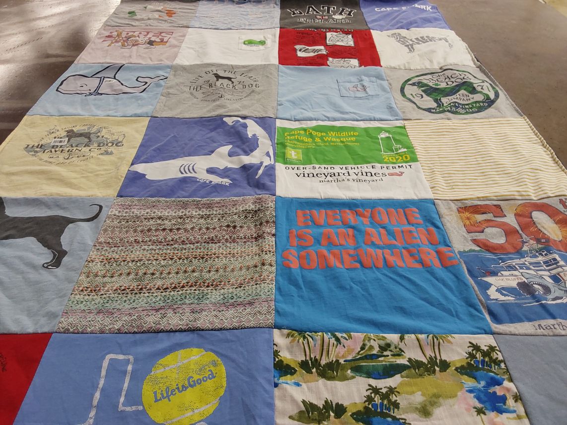 T-shirt quilt with wildlife, nature themes by Catesby from MA