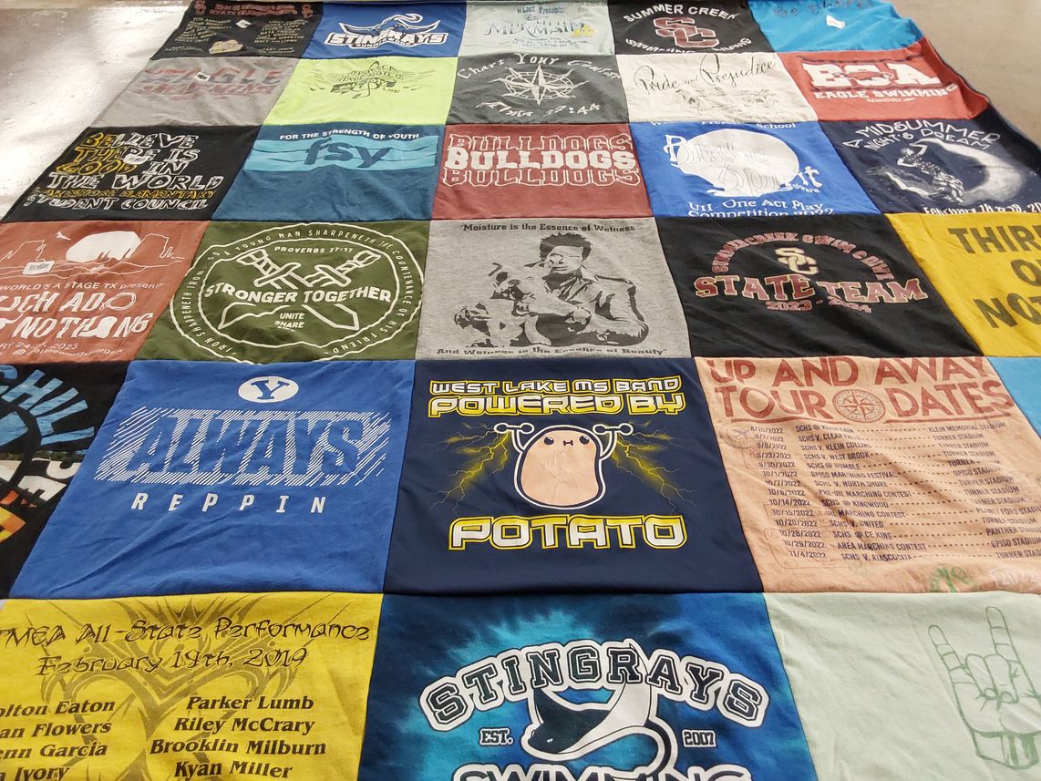 T-shirt quilt featuring stingrays swimming by Rachael from TX