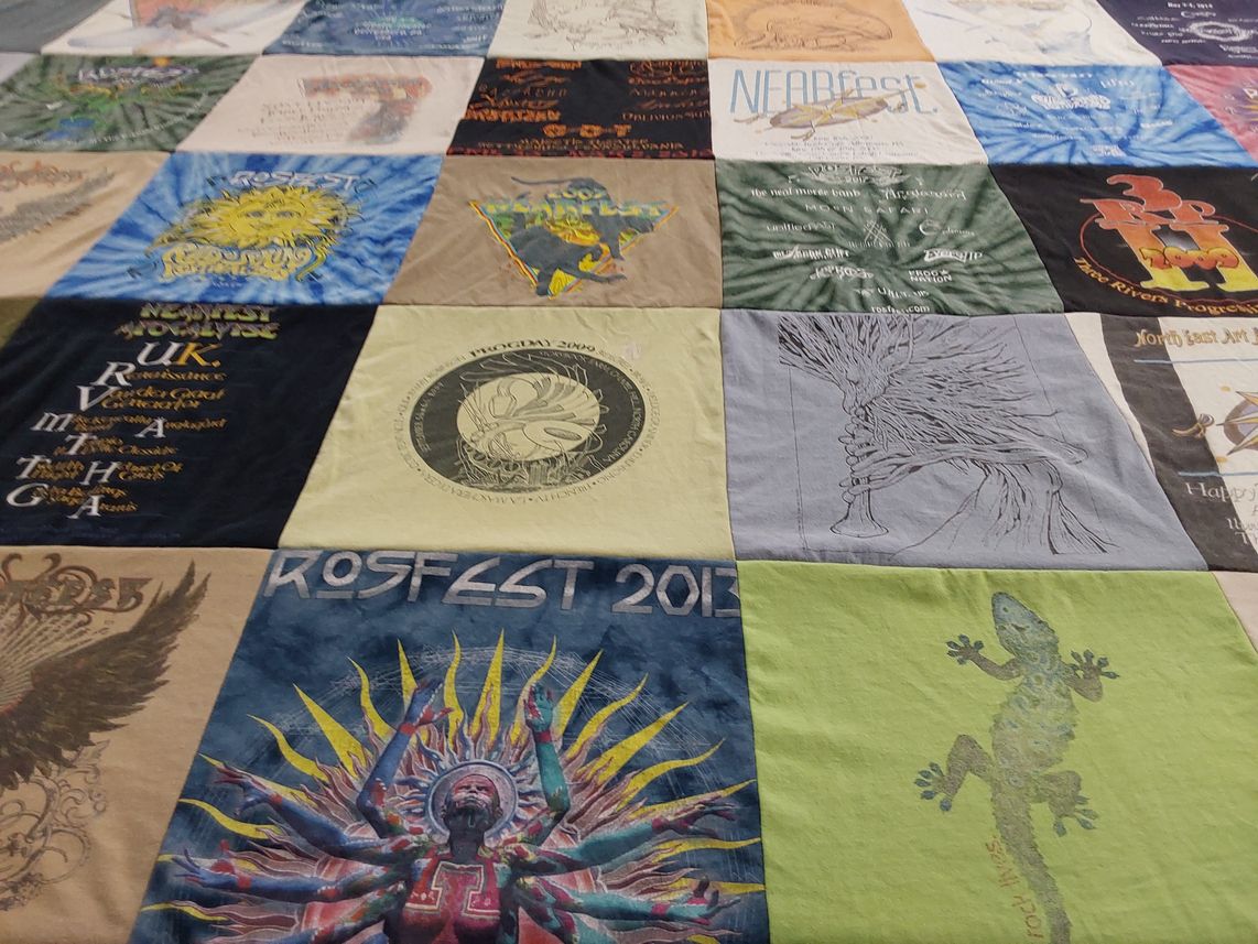 T-shirt quilt with music festivals, art themes by Richard from MD