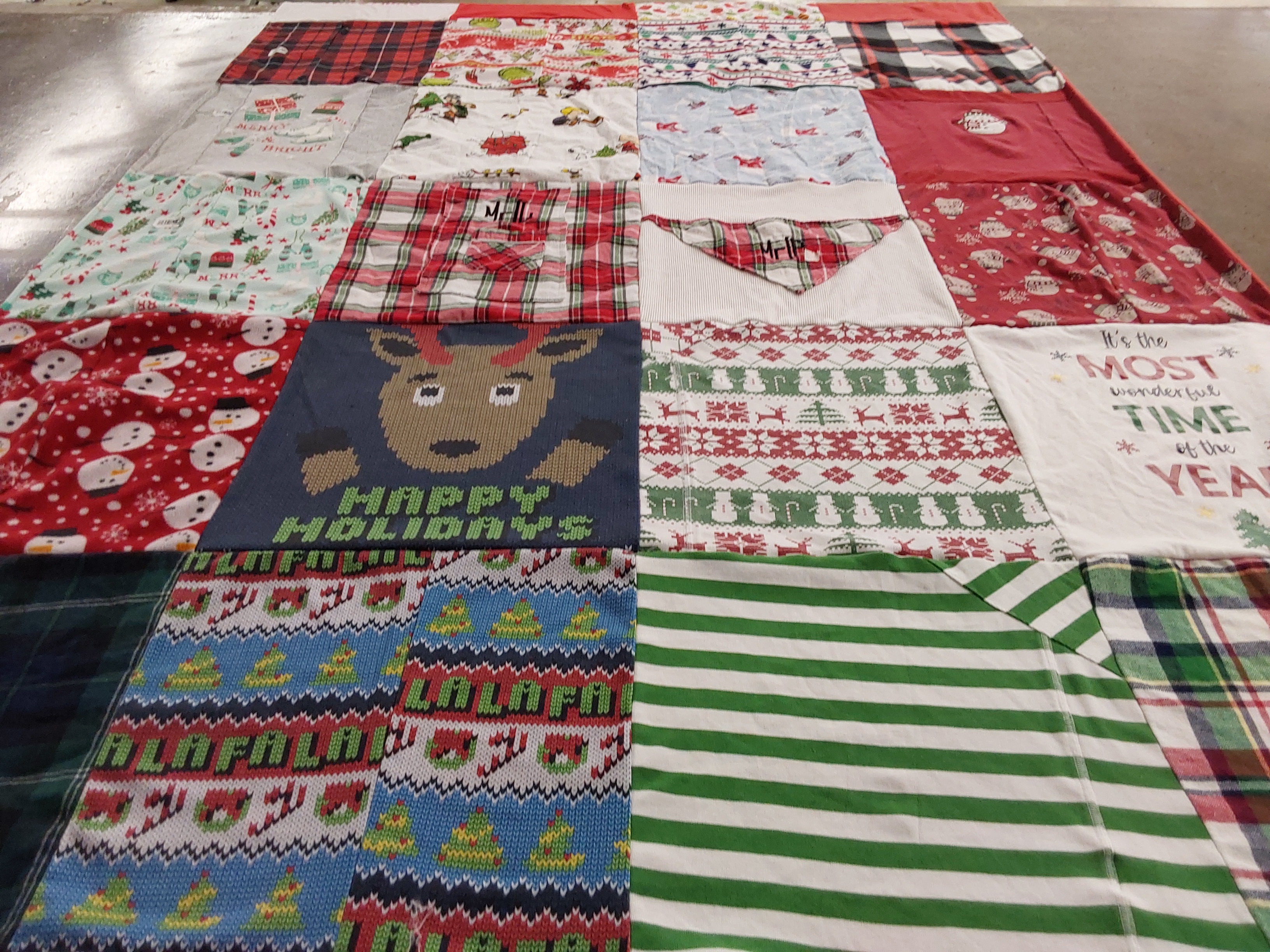 T-shirt quilt with christmas, holiday decorations themes by Brian from MO