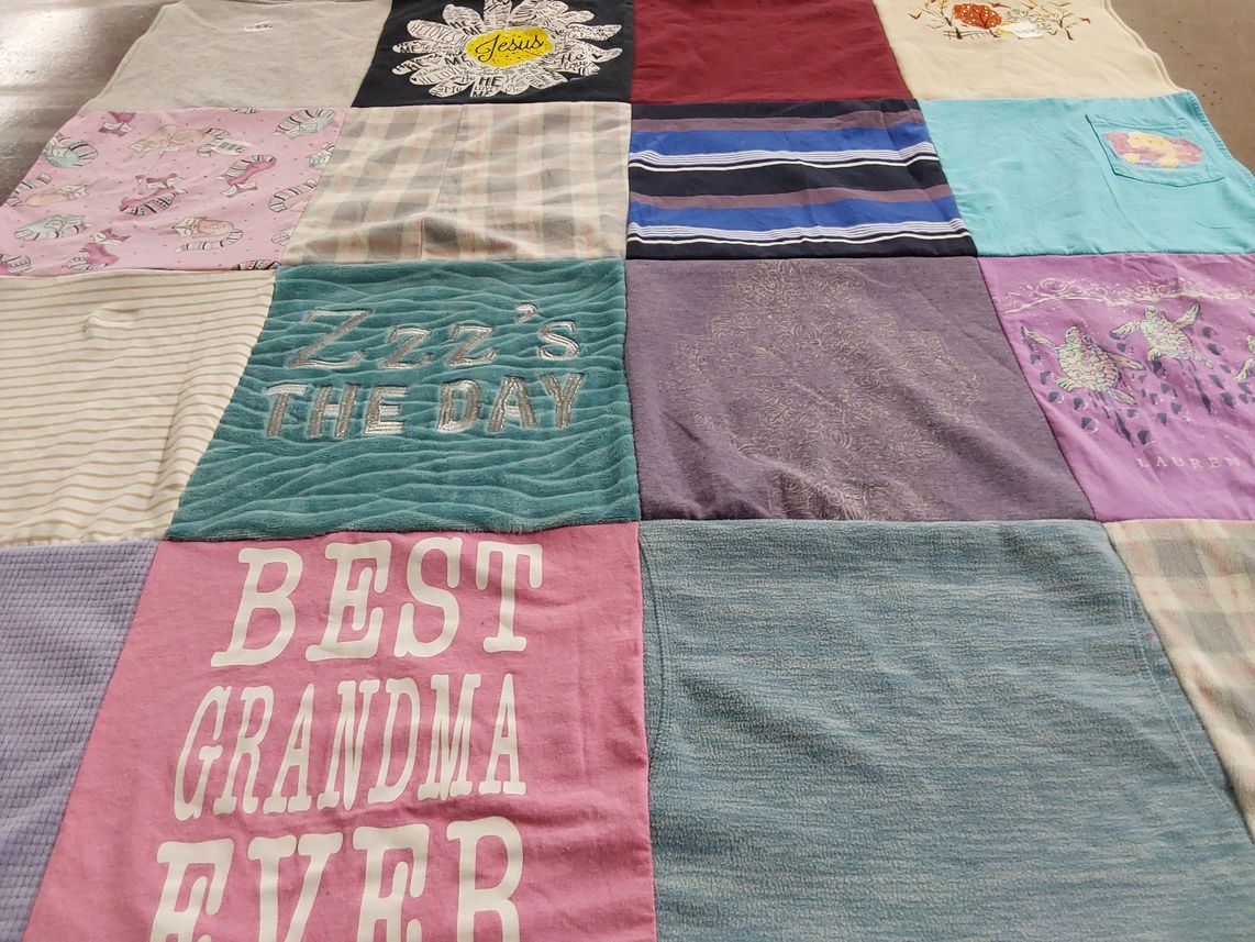 T-shirt quilt with family, sleep themes by Katrina from AR