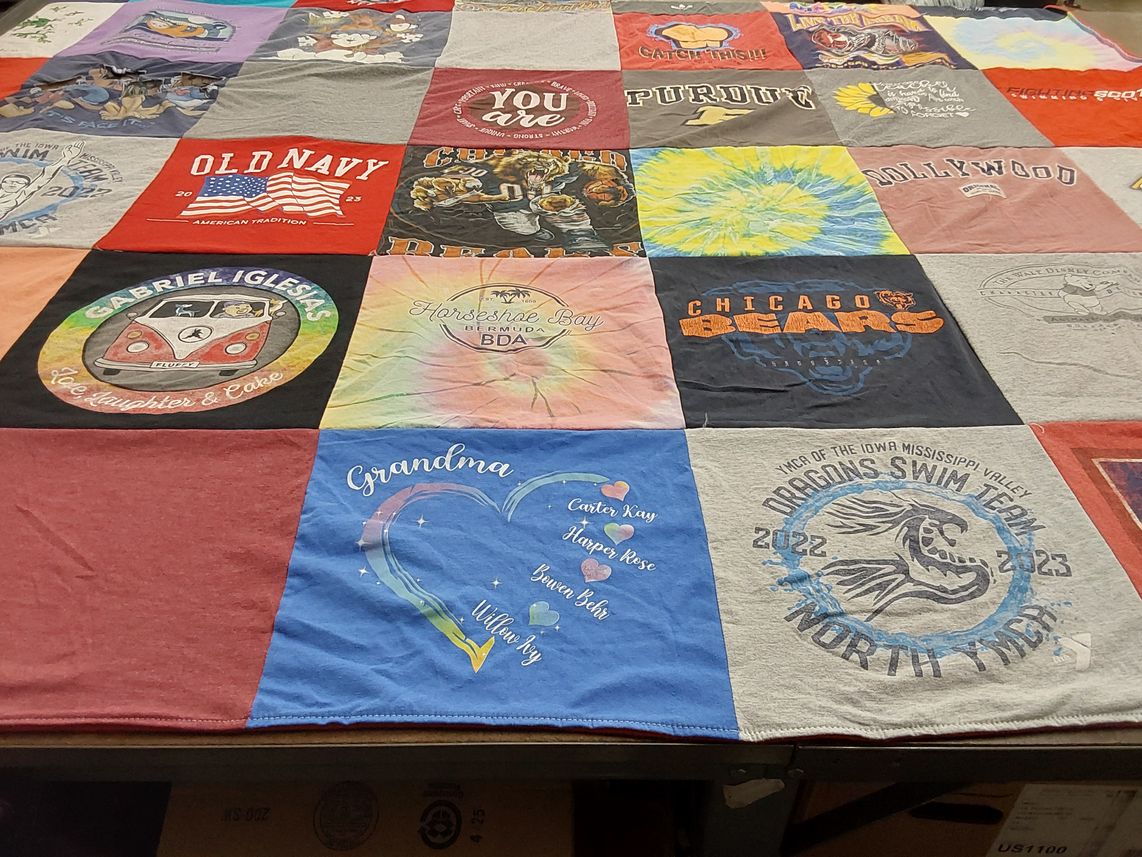 T-shirt quilt featuring chicago bears by Randall from IL