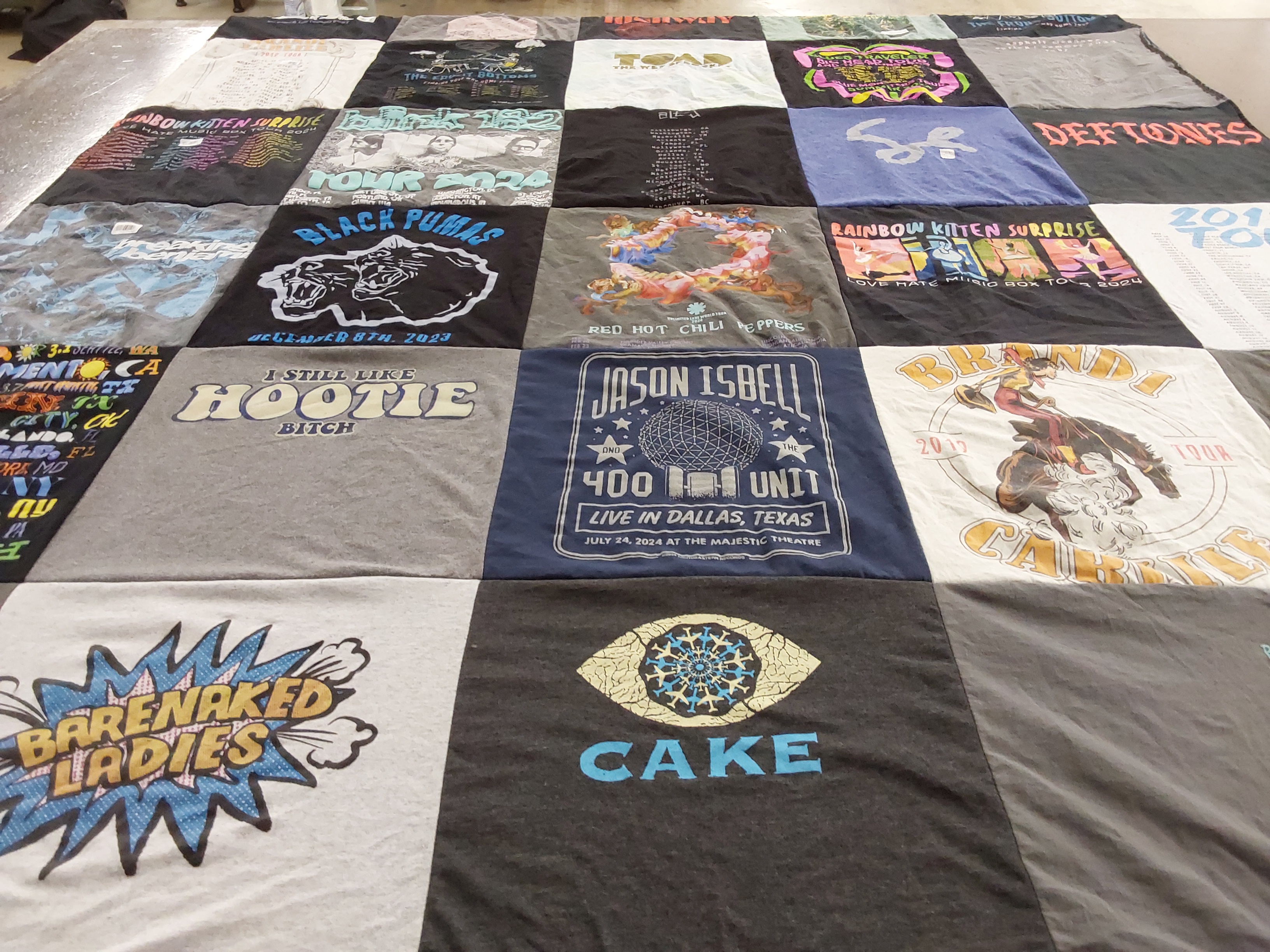 T-shirt quilt with music, concerts themes by Kelly from TX