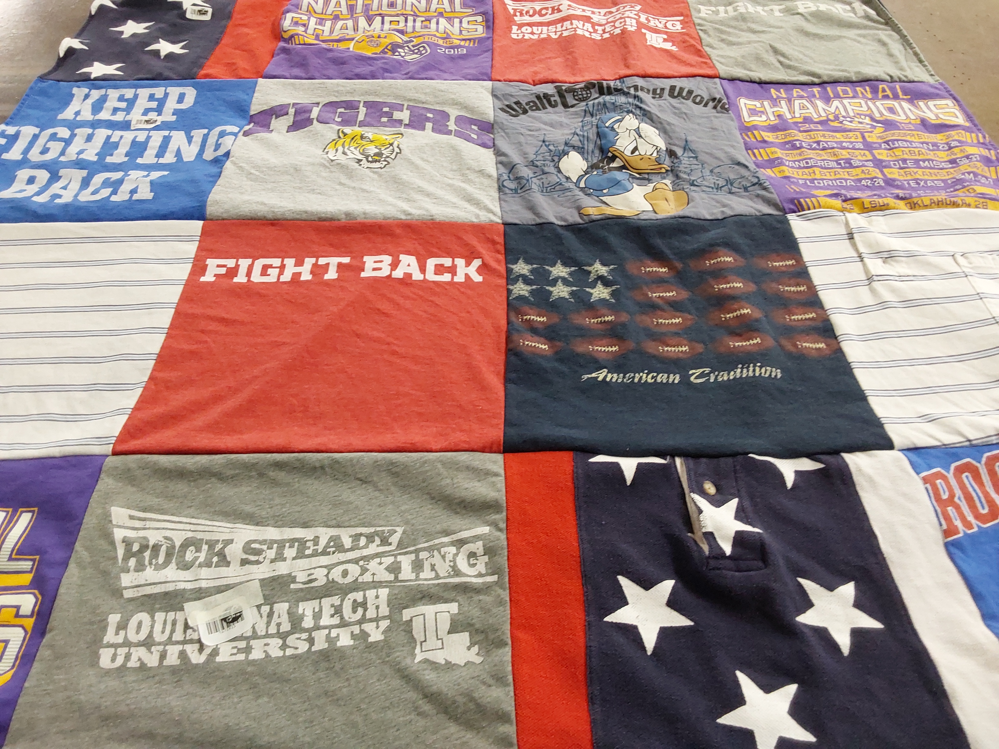 T-shirt quilt featuring tigers by Karen from LA