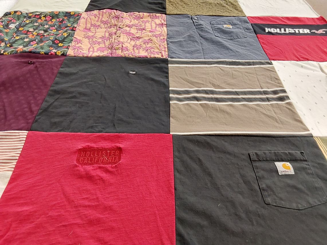 T-shirt quilt with fashion, casual wear themes by Doris from TX