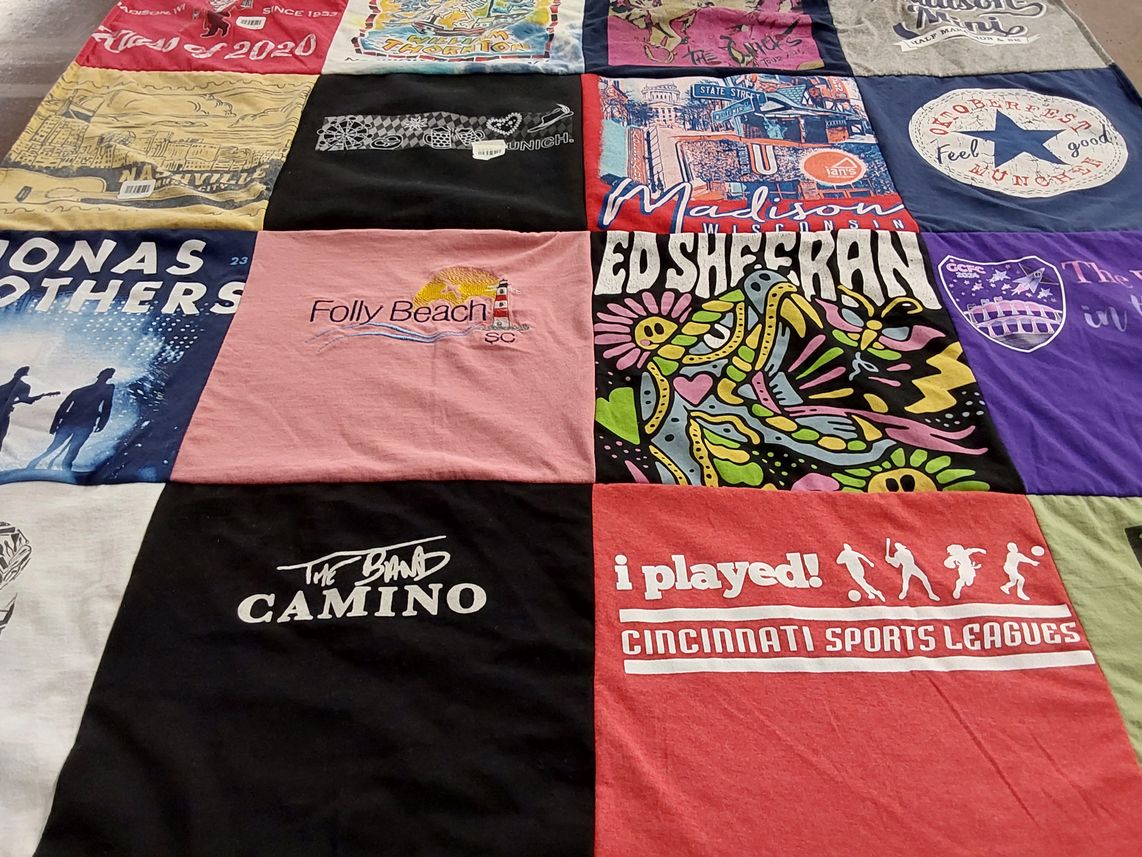 T-shirt quilt with music, beaches themes by Lily from OH