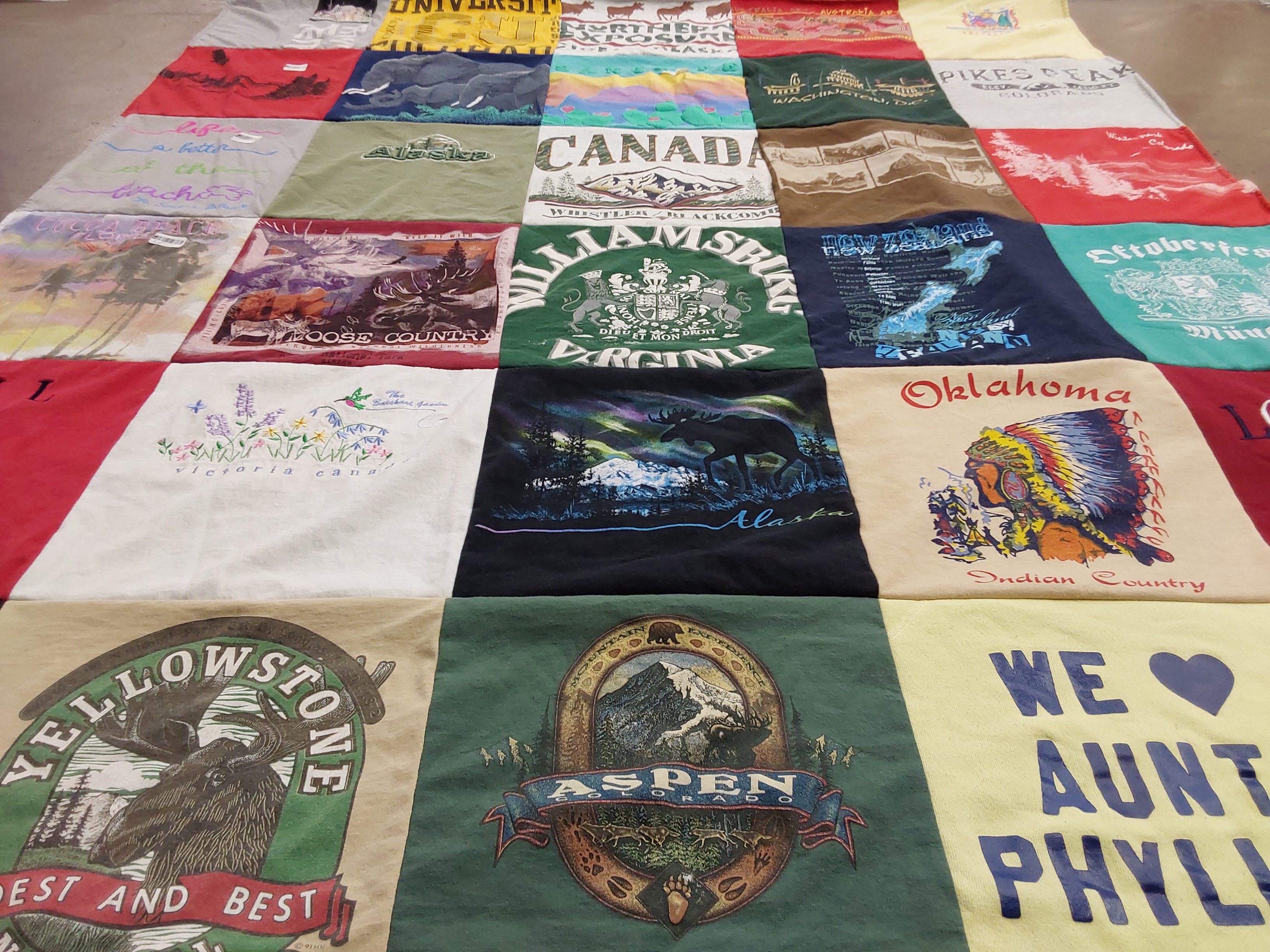 T-shirt quilt from university by Virginis from AR