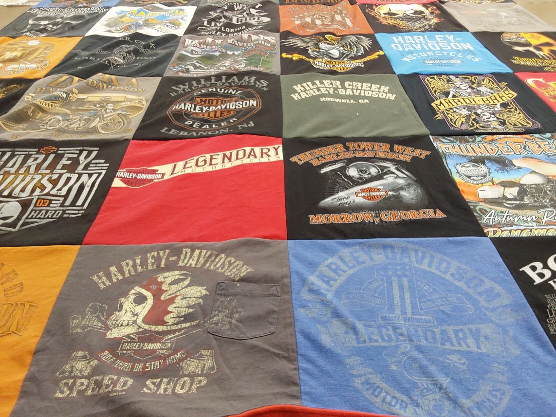 T-shirt quilt with motorcycles, biking themes by Thomas from GA