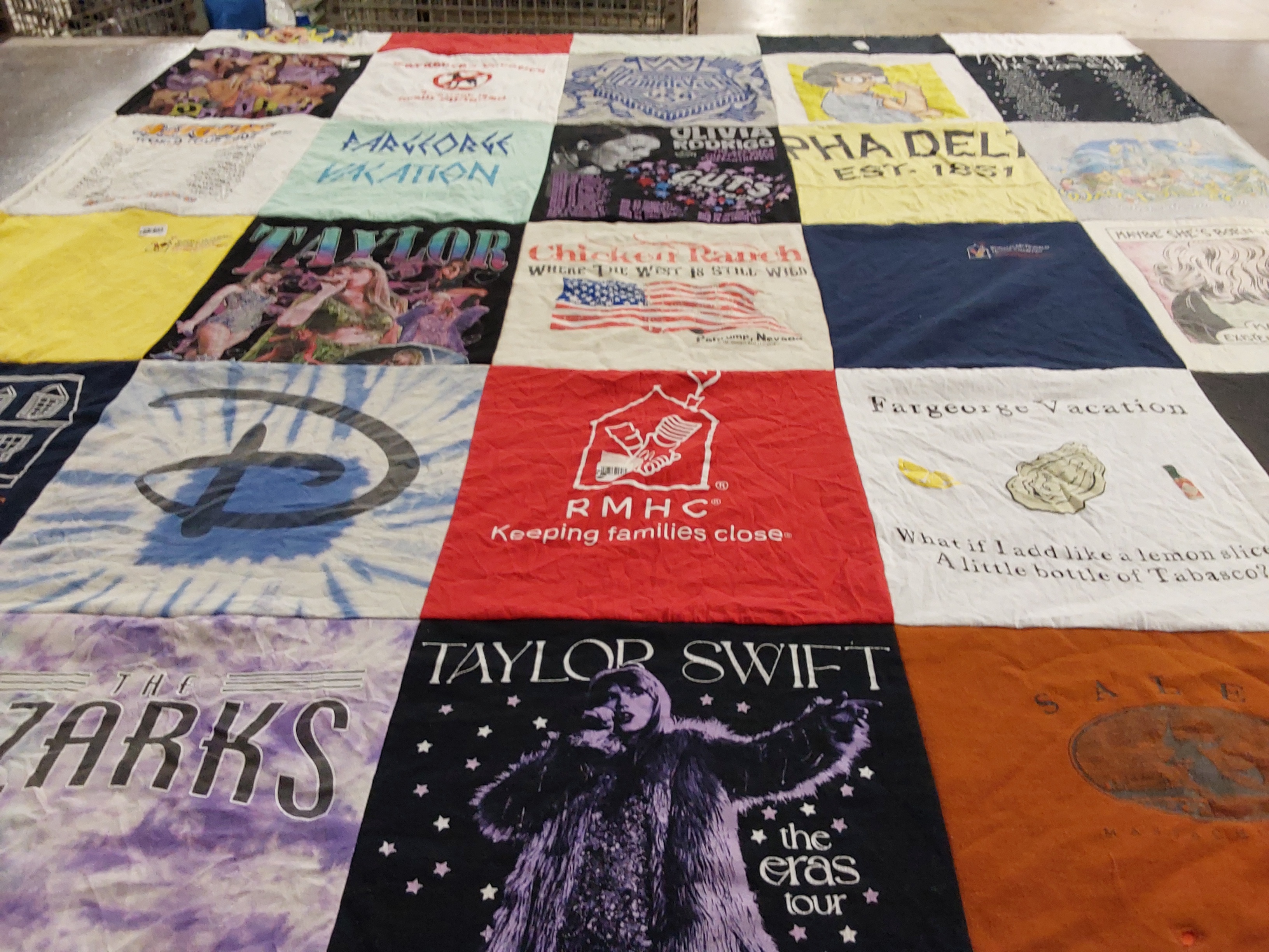 T-shirt quilt from phadel university by Jirina from CT