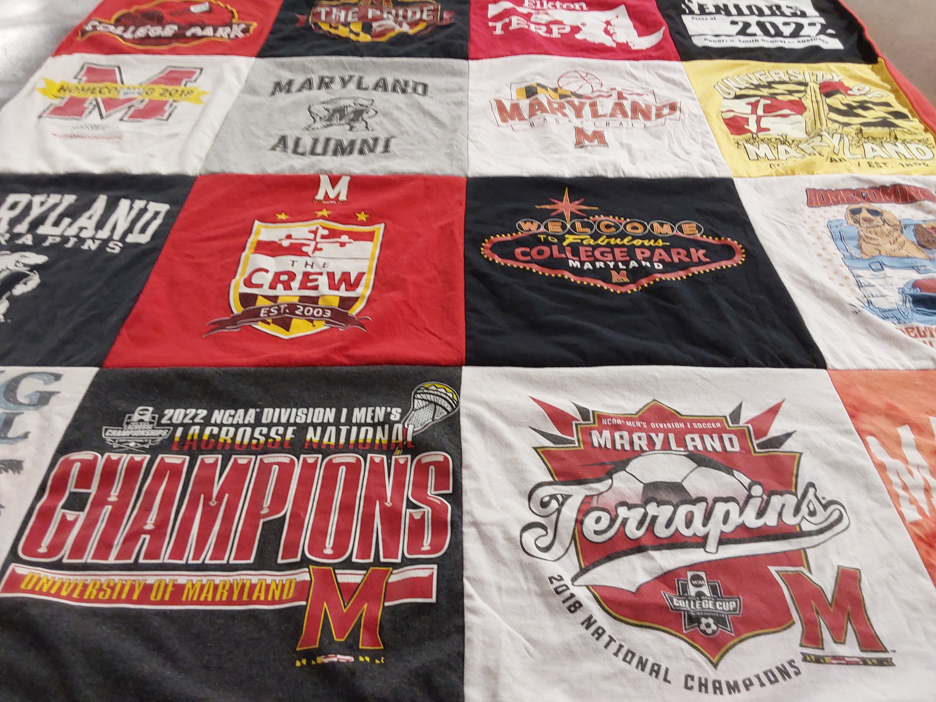 T-shirt quilt featuring maryland terrapins by Julia from FL