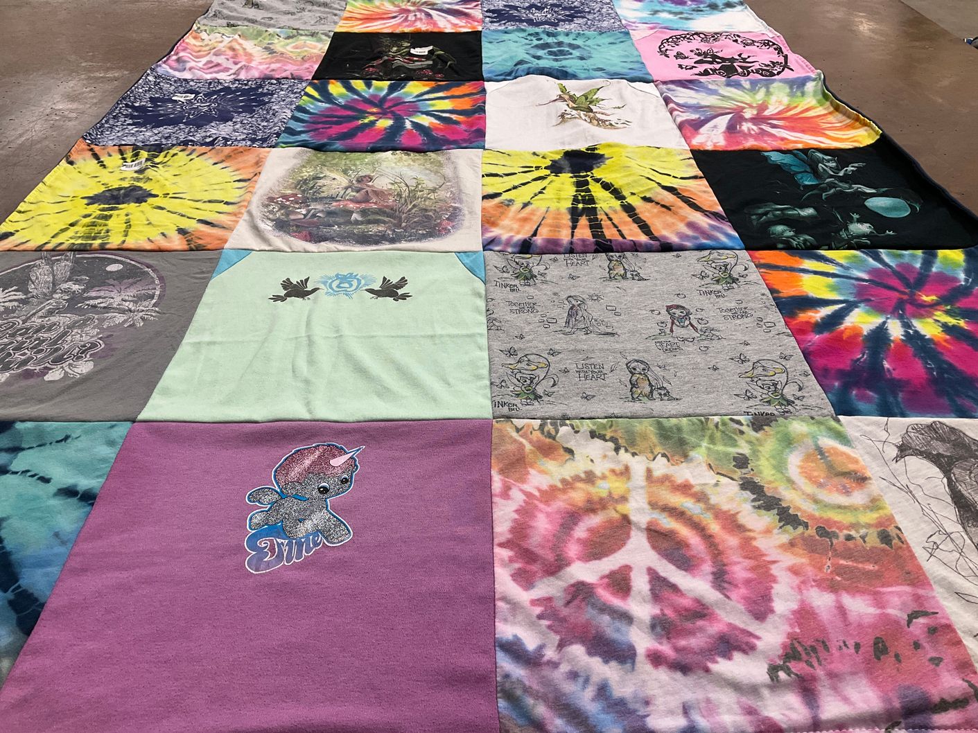T-shirt quilt with nature, art themes by Audrey from PA
