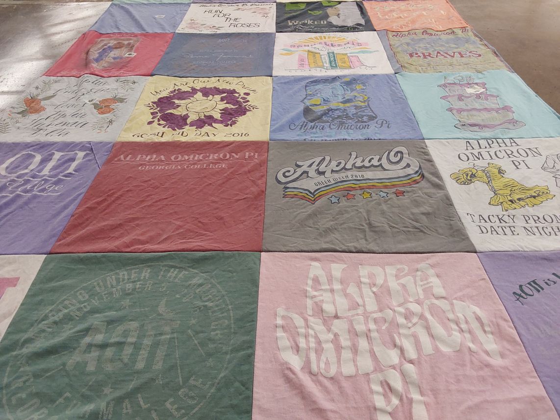 T-shirt quilt from georgia college by Iris from MO