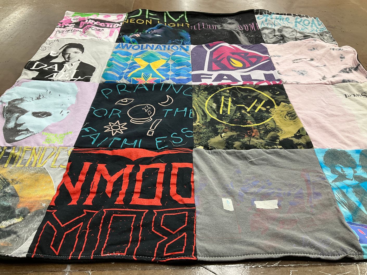 T-shirt quilt with music, band themes by Tiffany from GA