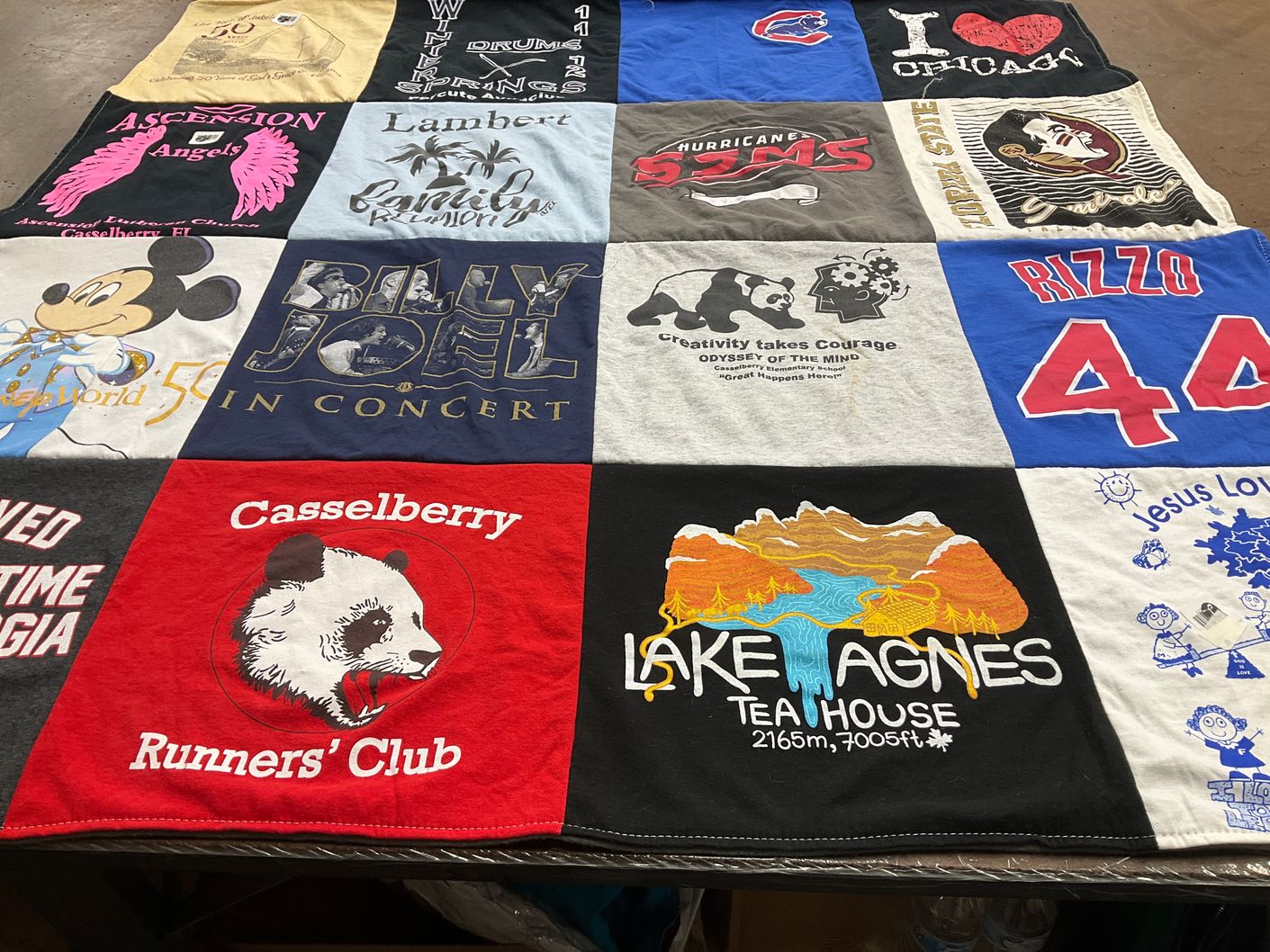 T-shirt quilt featuring chicago cubs by Noel from FL