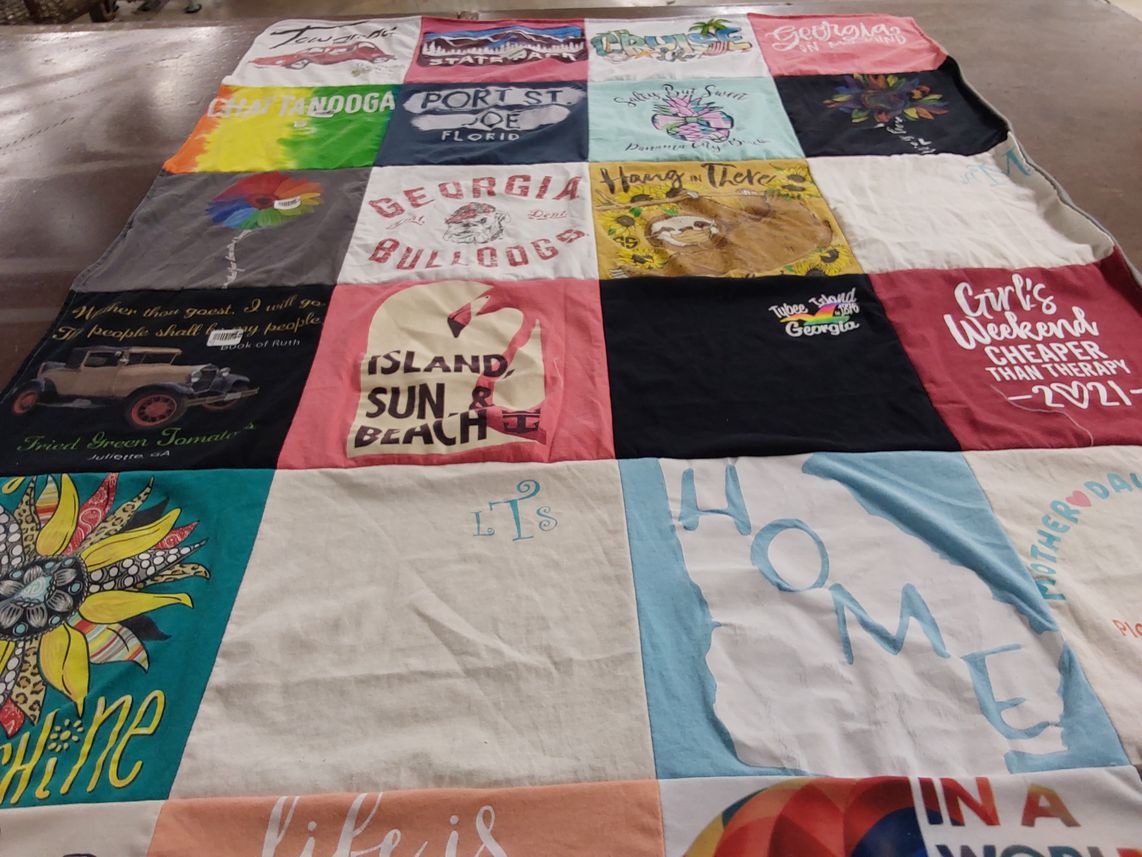 T-shirt quilt featuring georgia bulldogs by Selena from GA