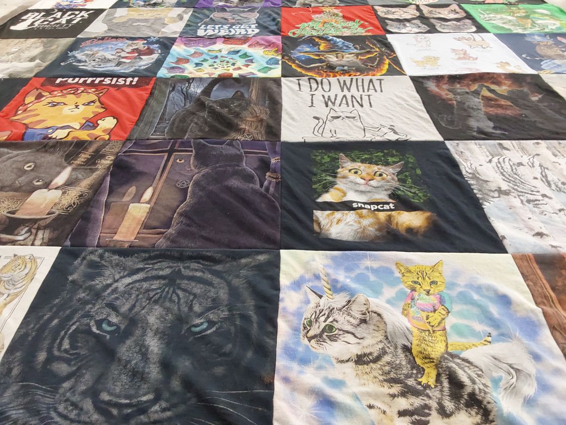 T-shirt quilt with cats, animals themes by Dawn from CA