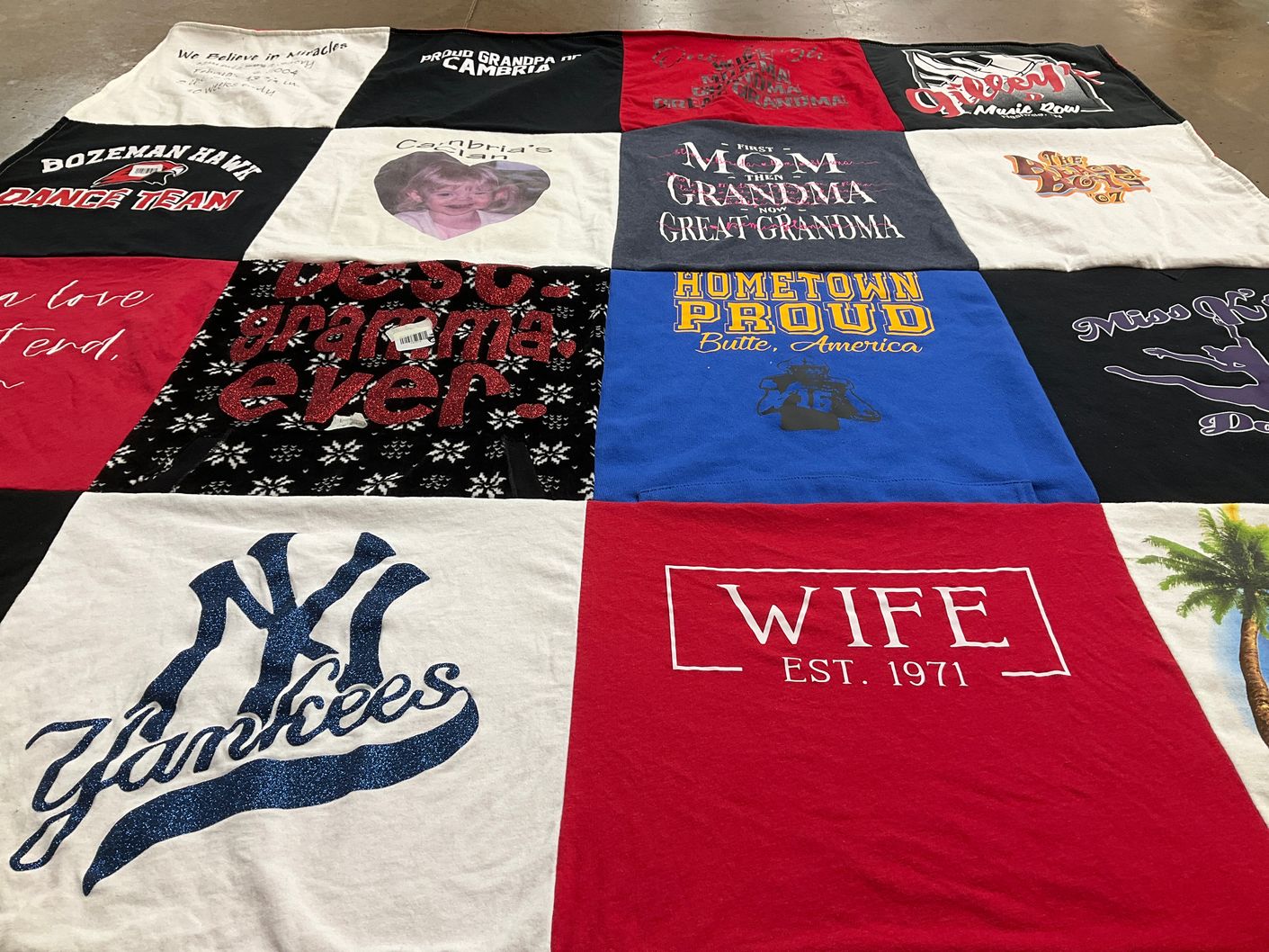 T-shirt quilt featuring new york yankees by Kimberly from MT