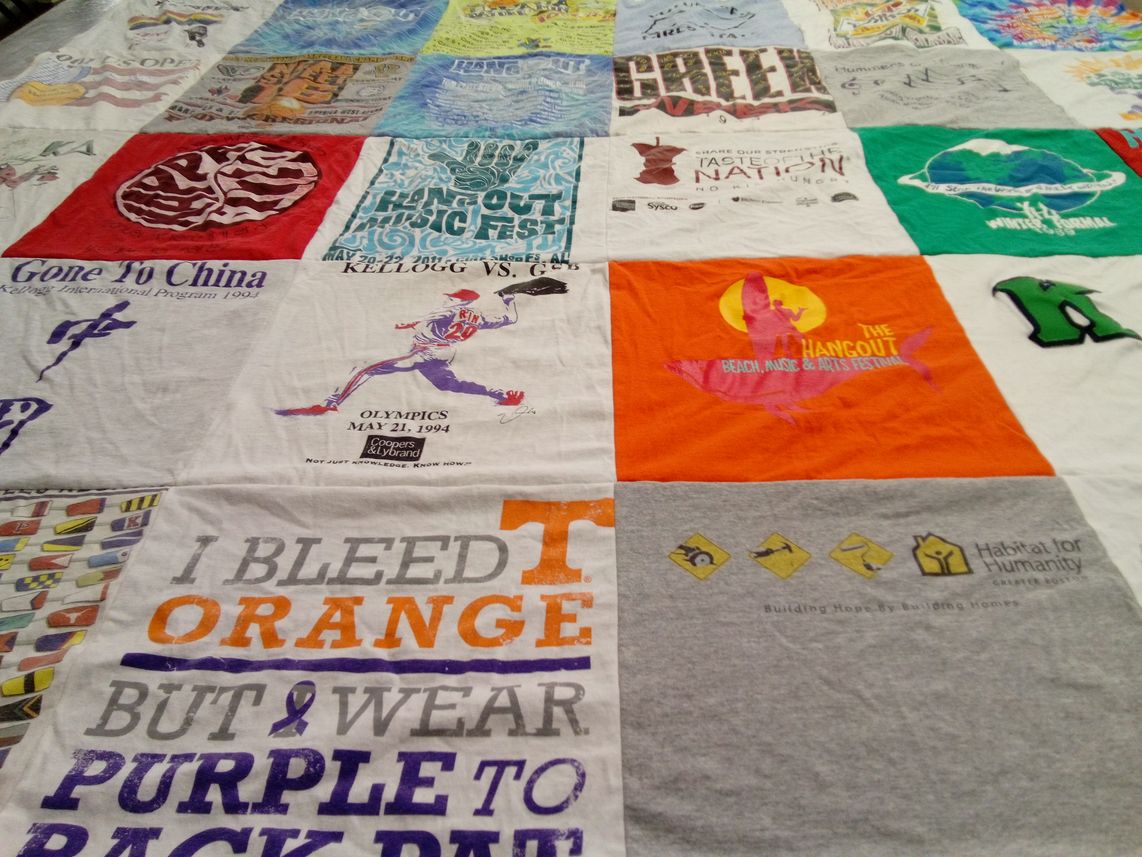 T-shirt quilt from kellogg college by Eve from MA