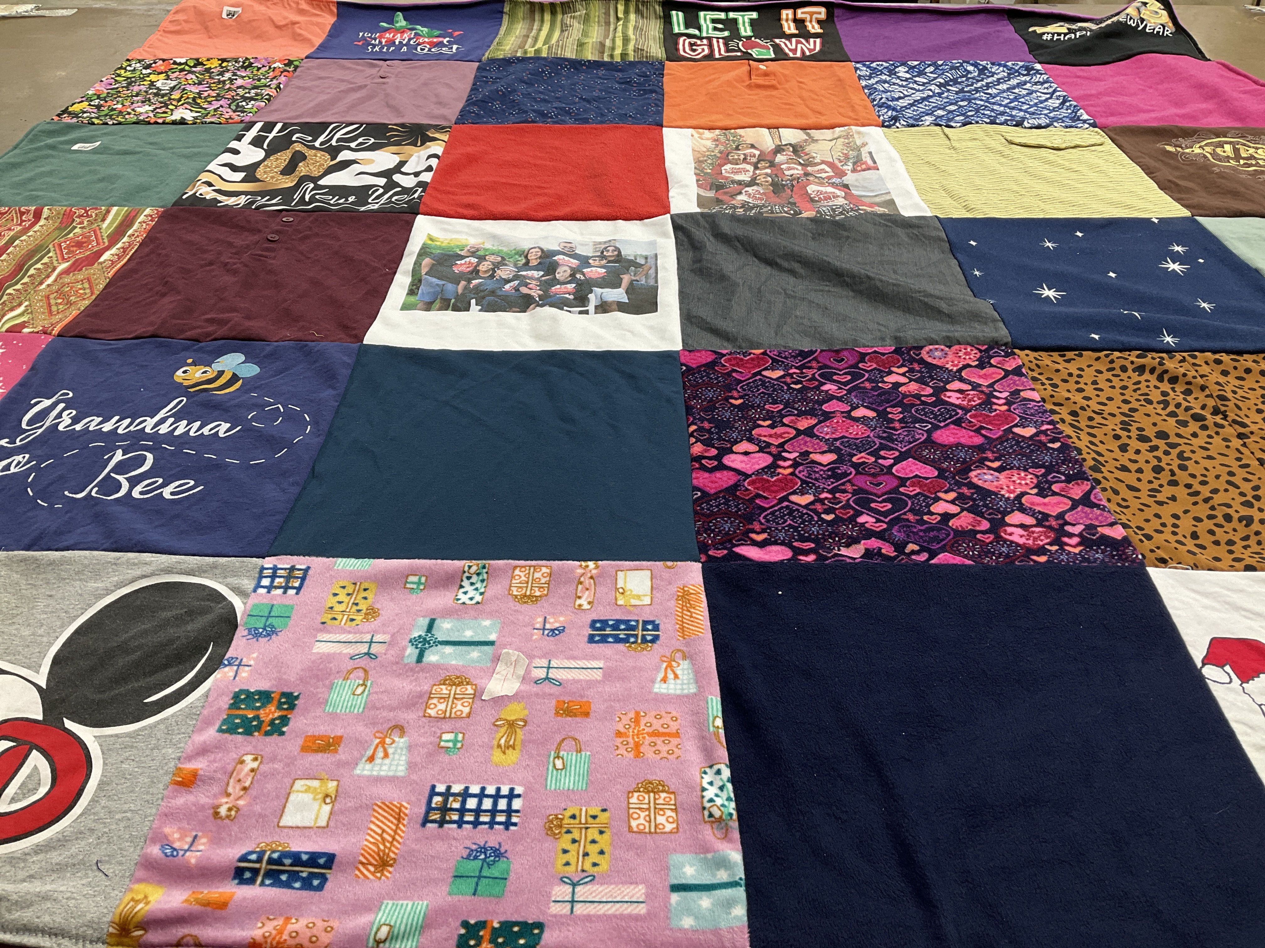 T-shirt quilt with family, celebration themes by Kiran from IL