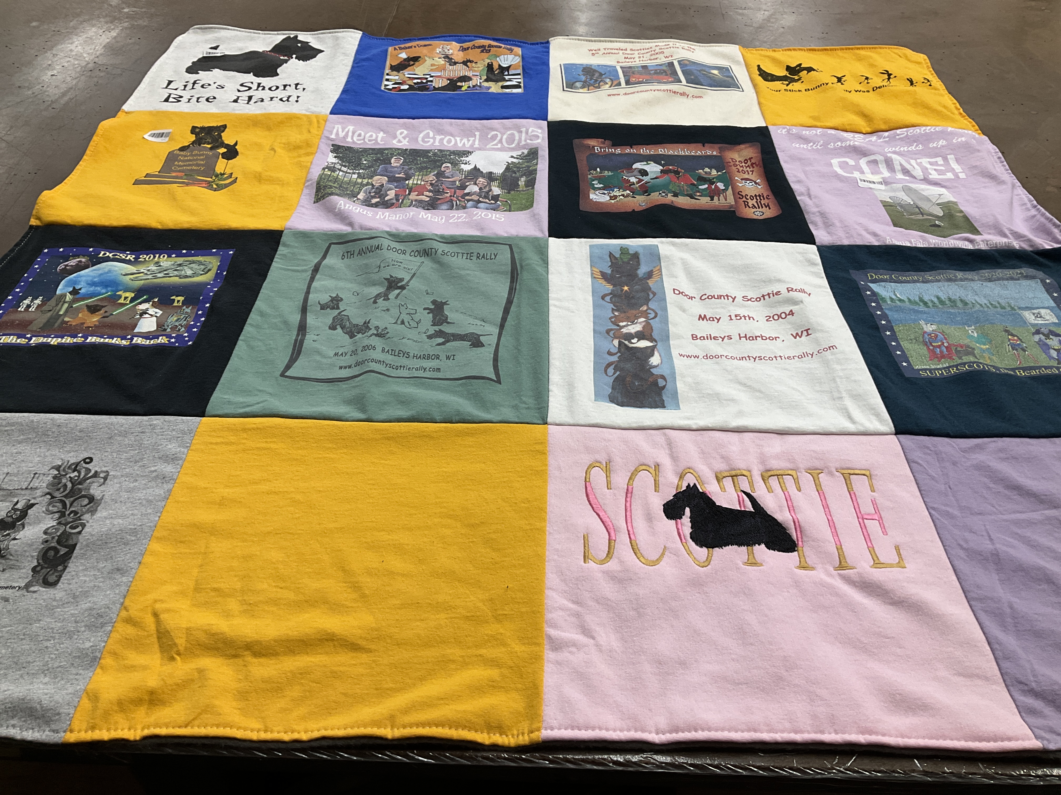 T-shirt quilt with dogs, scottish themes by Christina from OK