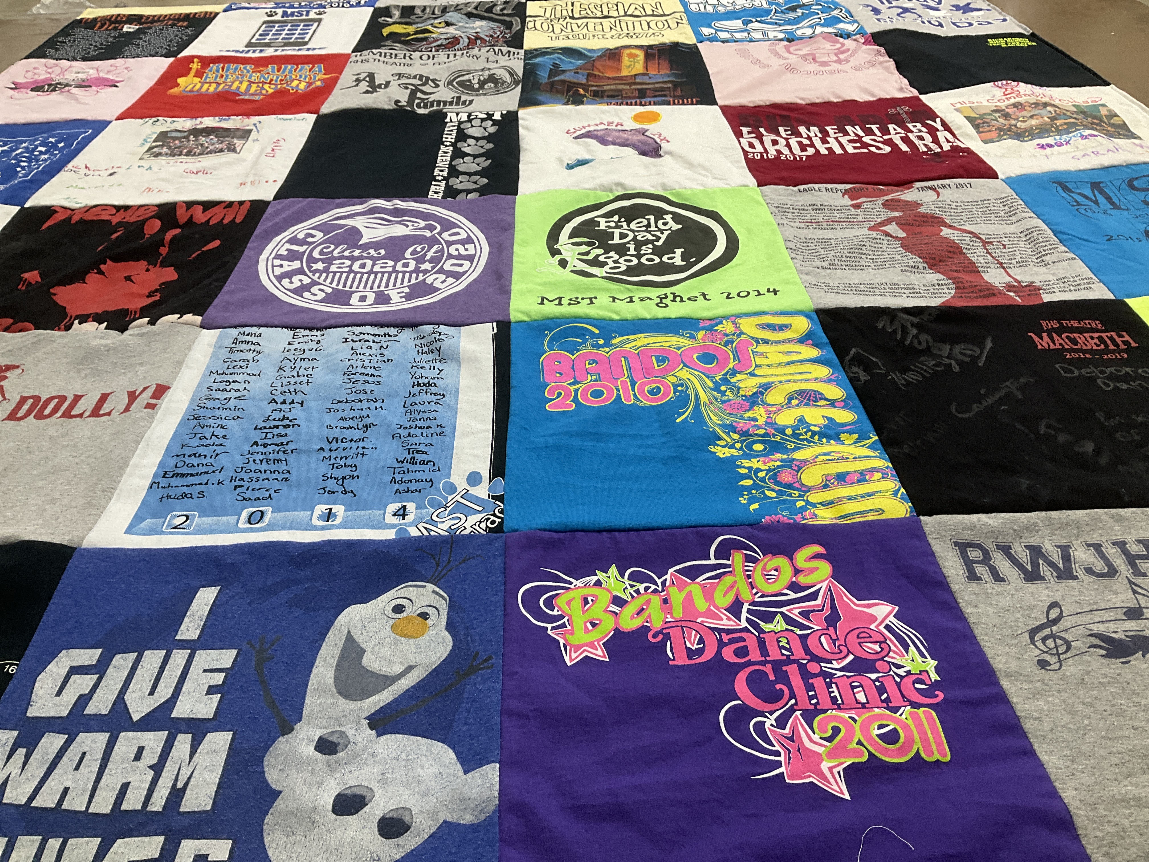 T-shirt quilt from rw jh junior high school by Petra from TX