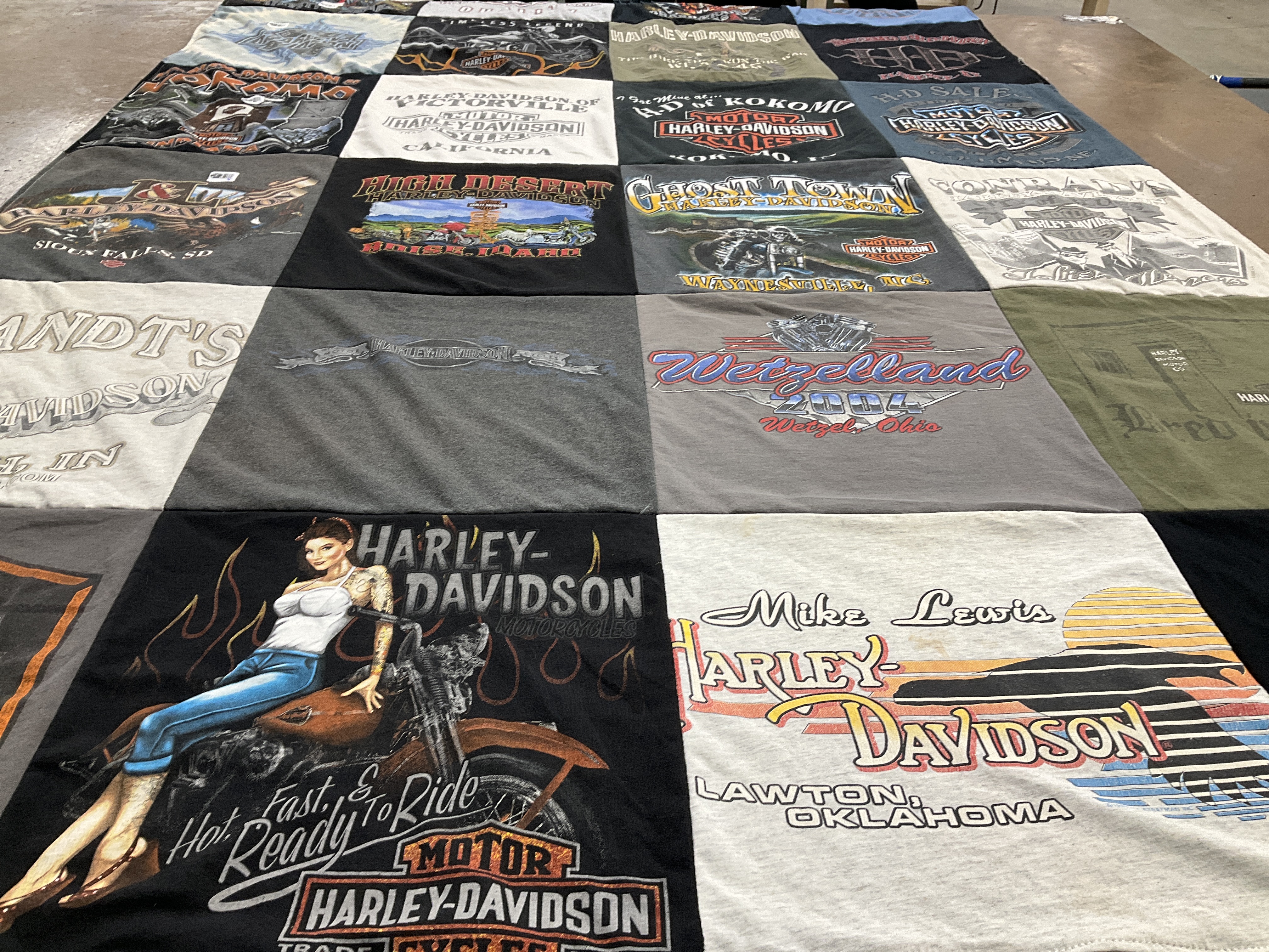 T-shirt quilt with motorcycles themes by Bert from IN
