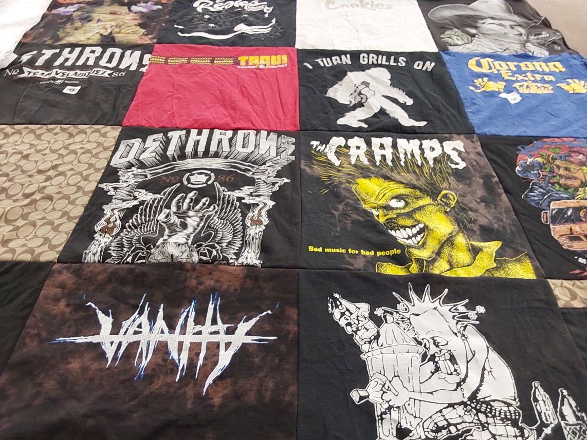 T-shirt quilt with music, fashion themes by Antonio from CA