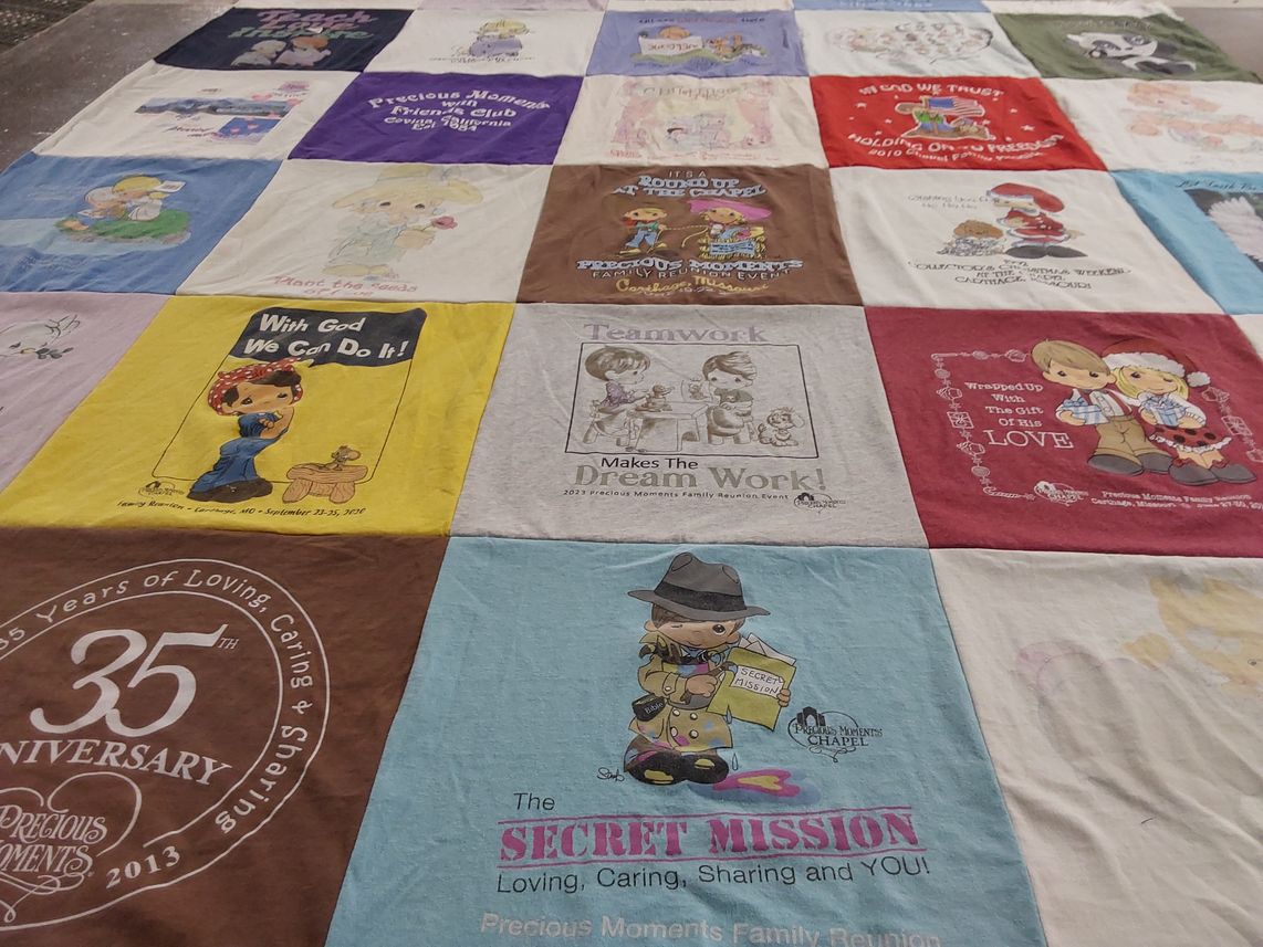 T-shirt quilt with family, reunion themes by Debbie from MO