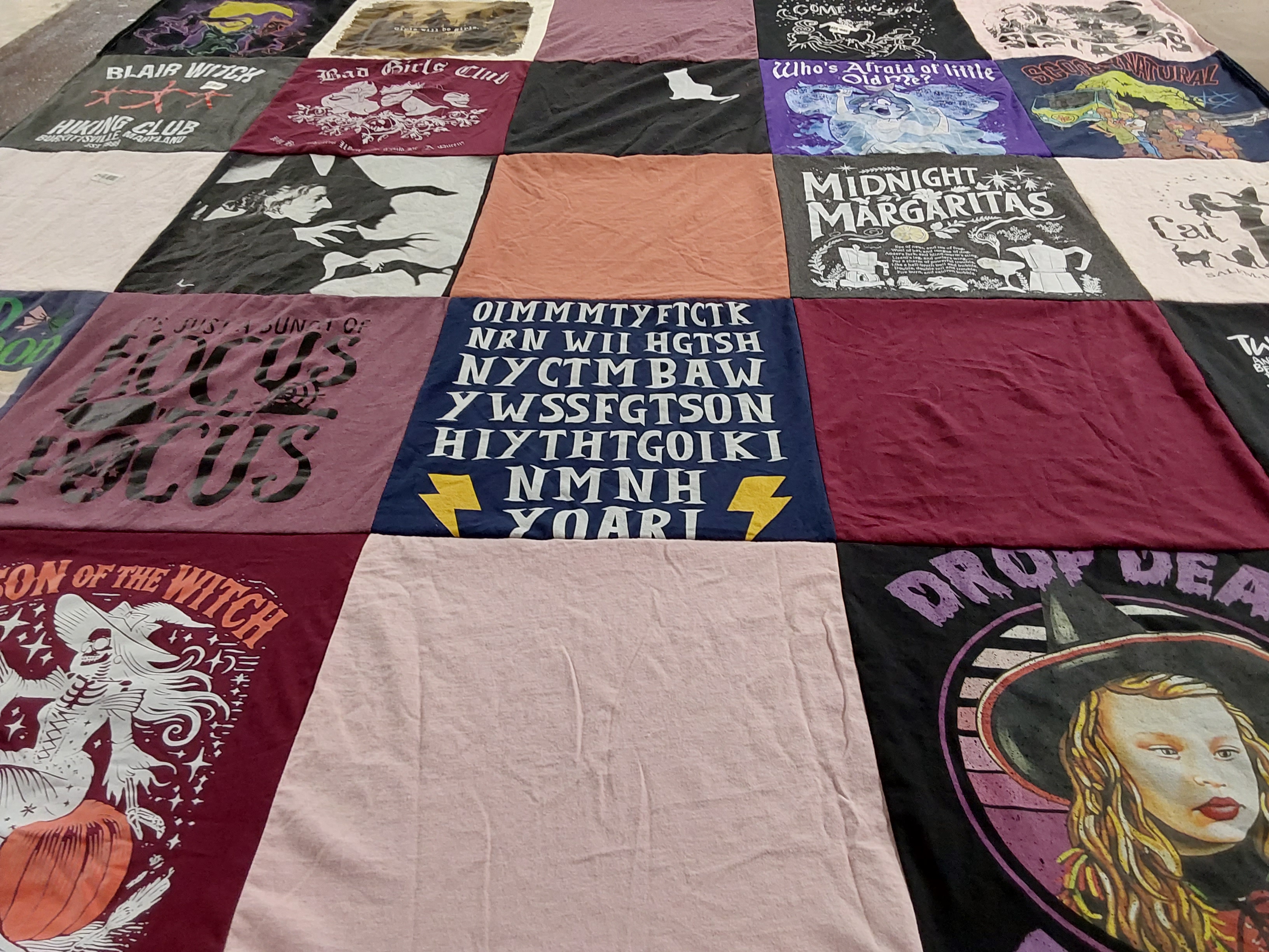 T-shirt quilt with halloween, witches themes by Sarah from UT